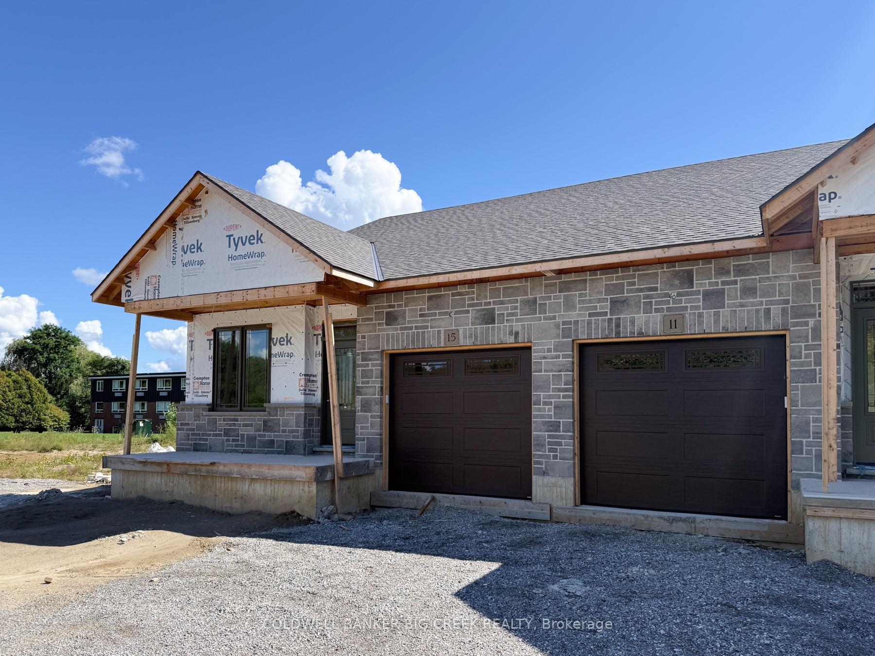 Photo 3 of 11 Boer Drive, Norfolk, Simcoe — HOMEH