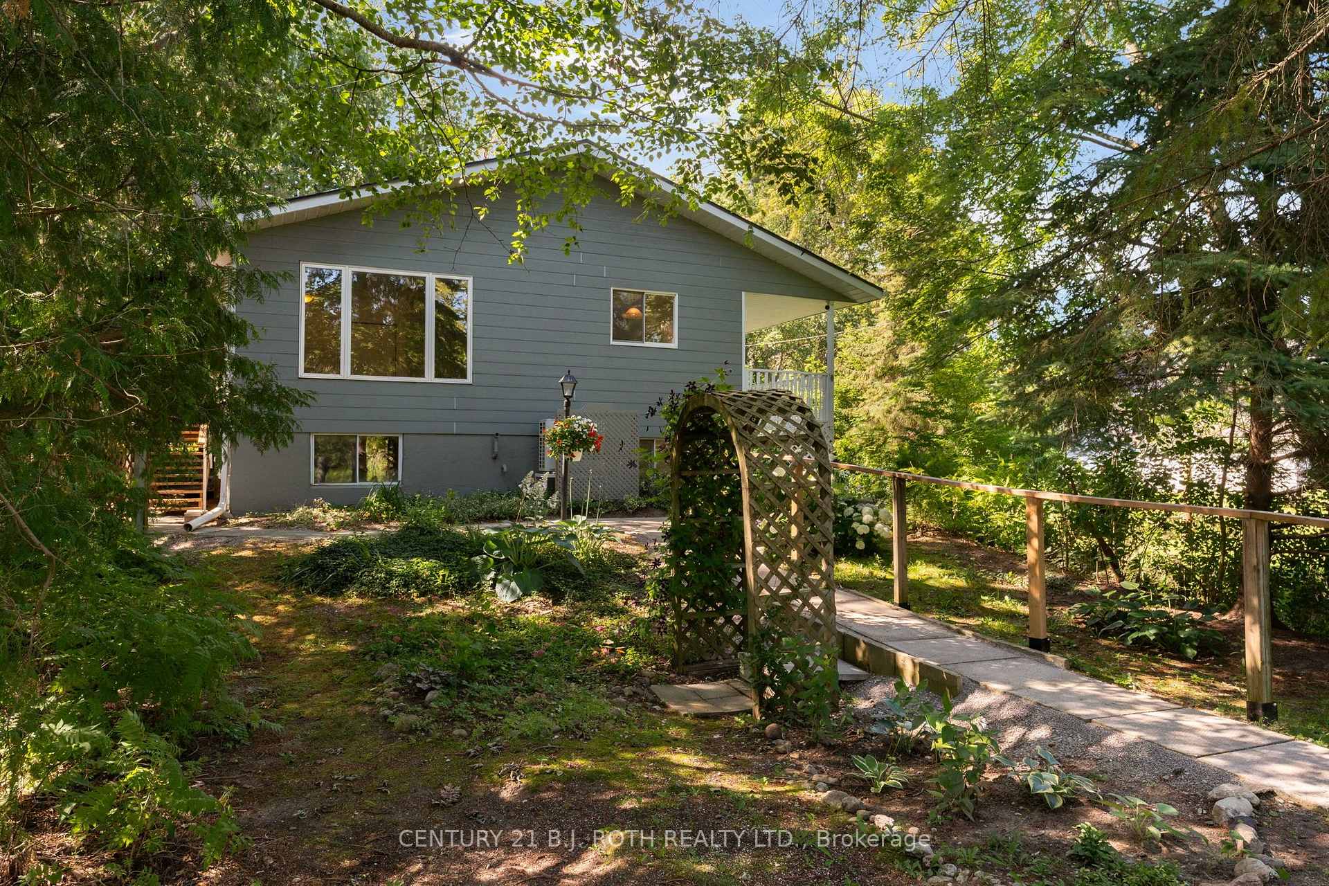 Photo 3 of 957 7th Line, Innisfil, Alcona — HOMEH