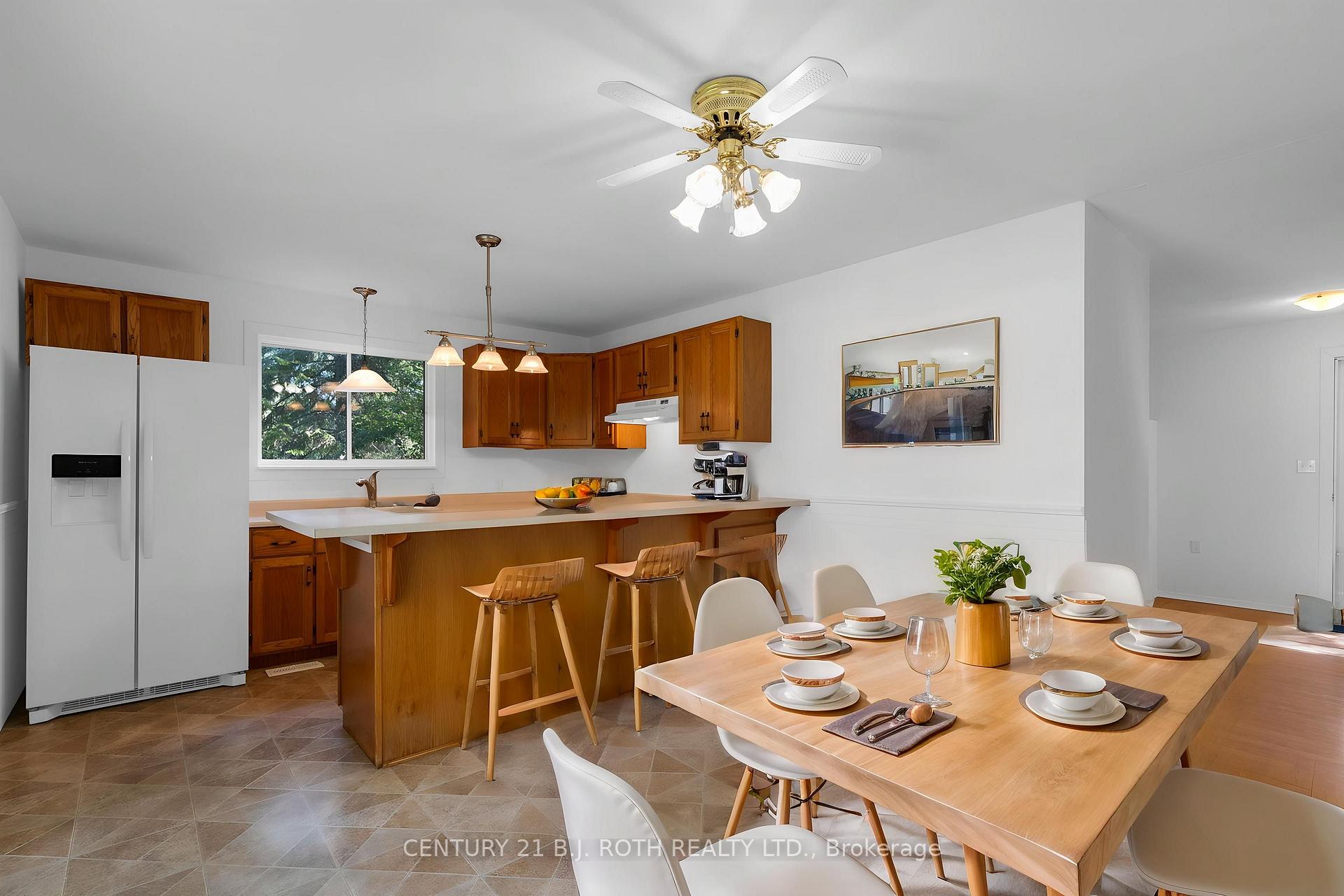 Photo 8 of 957 7th Line, Innisfil, Alcona — HOMEH