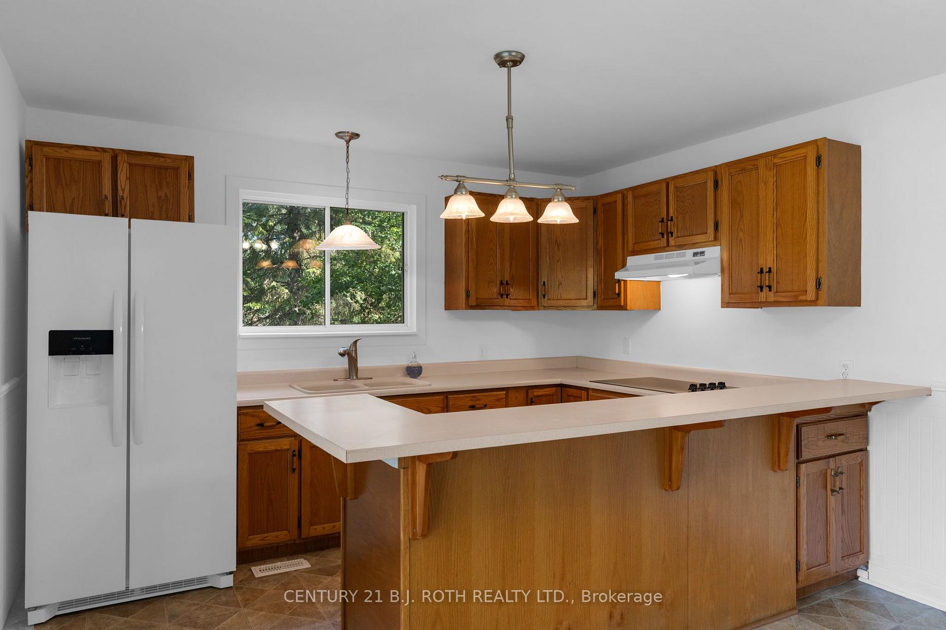 Photo 9 of 957 7th Line, Innisfil, Alcona — HOMEH
