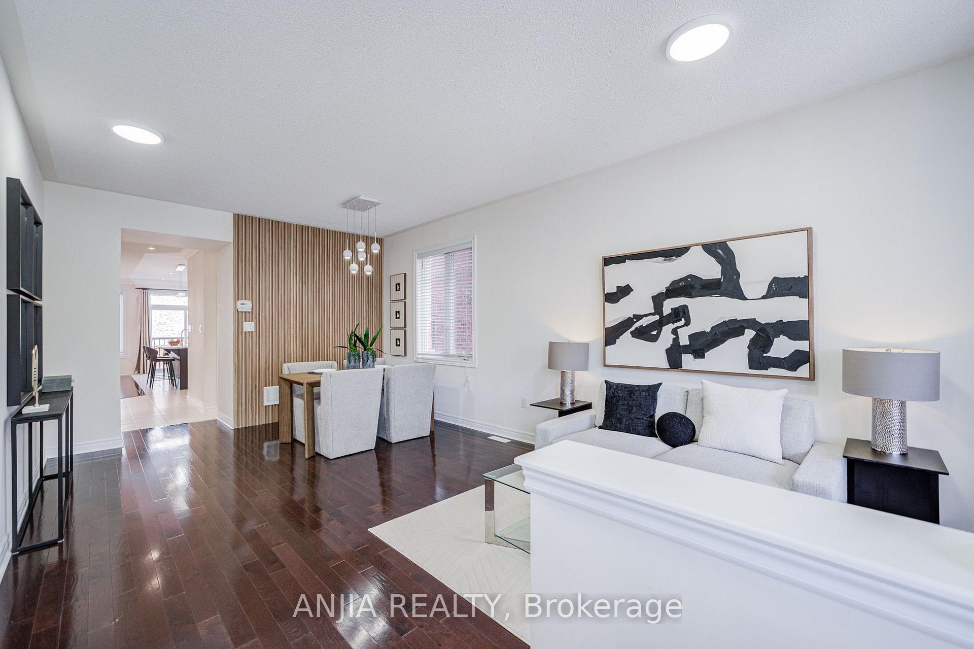 Photo 6 of 205 Harbord Street, Markham, Berczy — HOMEH