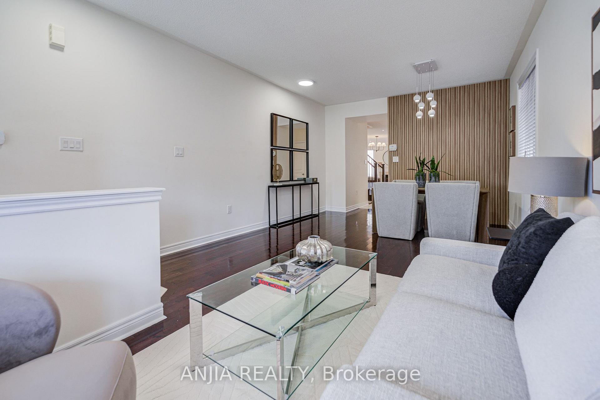 Photo 9 of 205 Harbord Street, Markham, Berczy — HOMEH