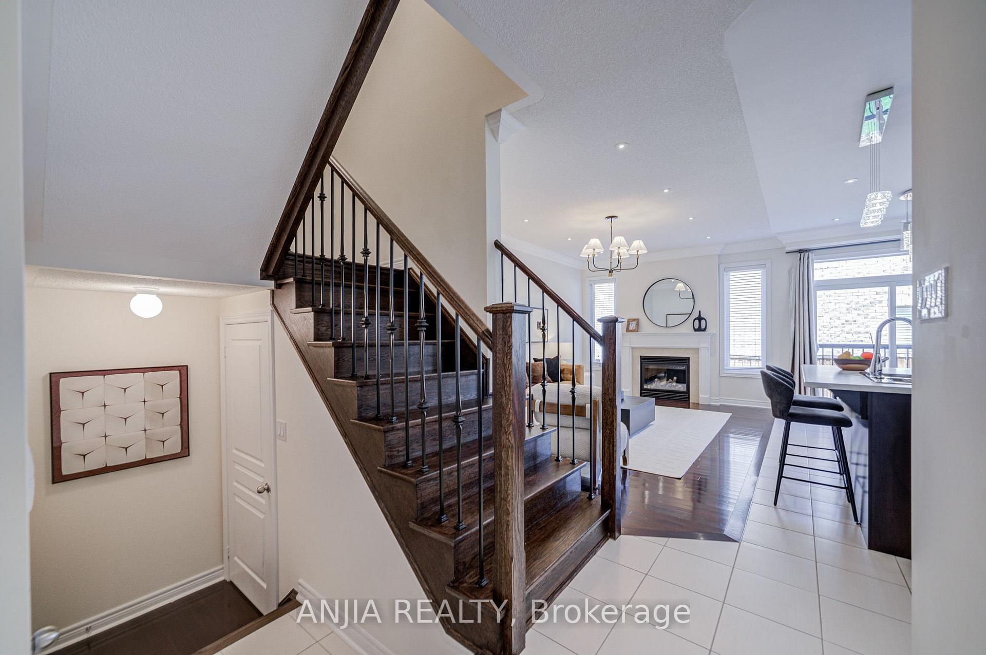 Photo 14 of 205 Harbord Street, Markham, Berczy — HOMEH