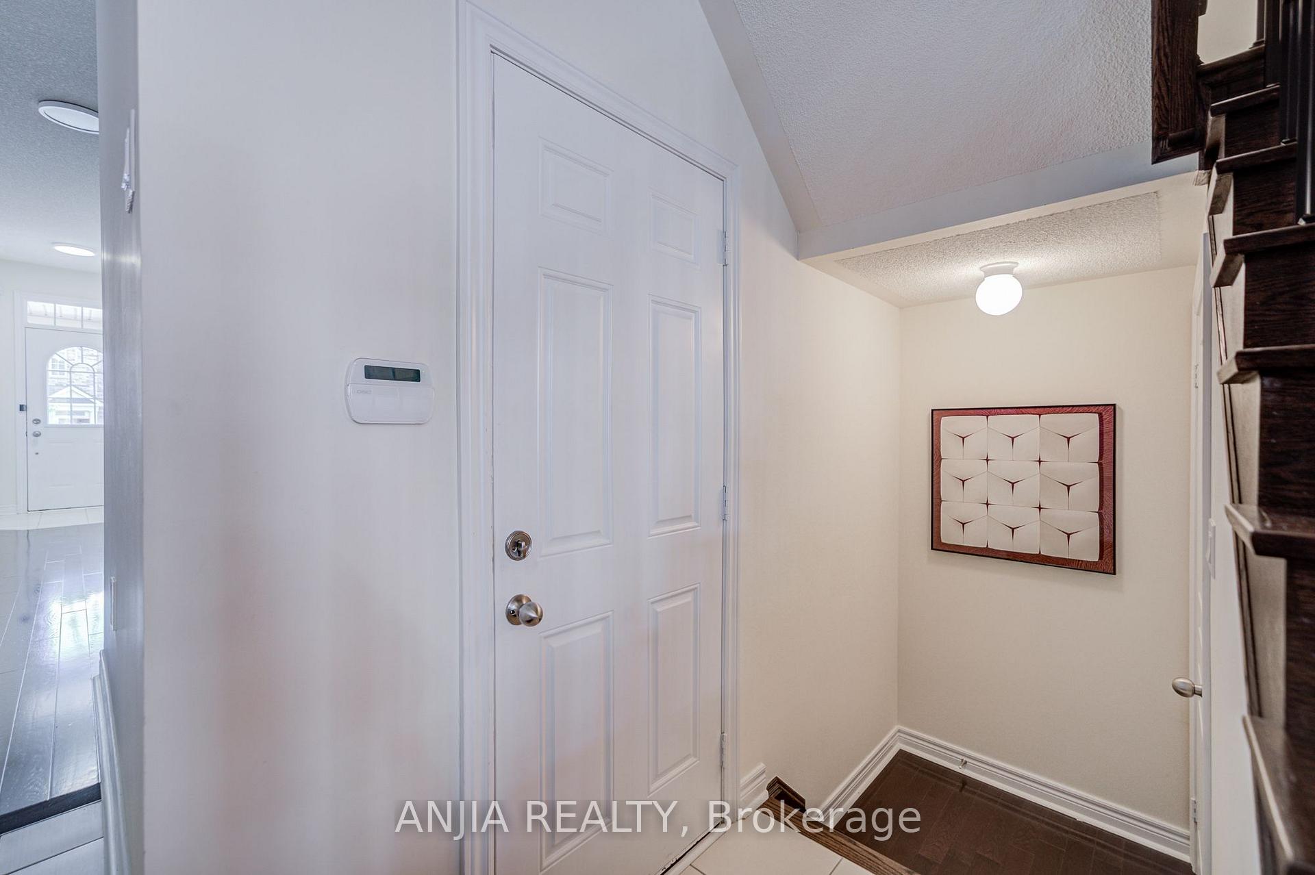 Photo 18 of 205 Harbord Street, Markham, Berczy — HOMEH