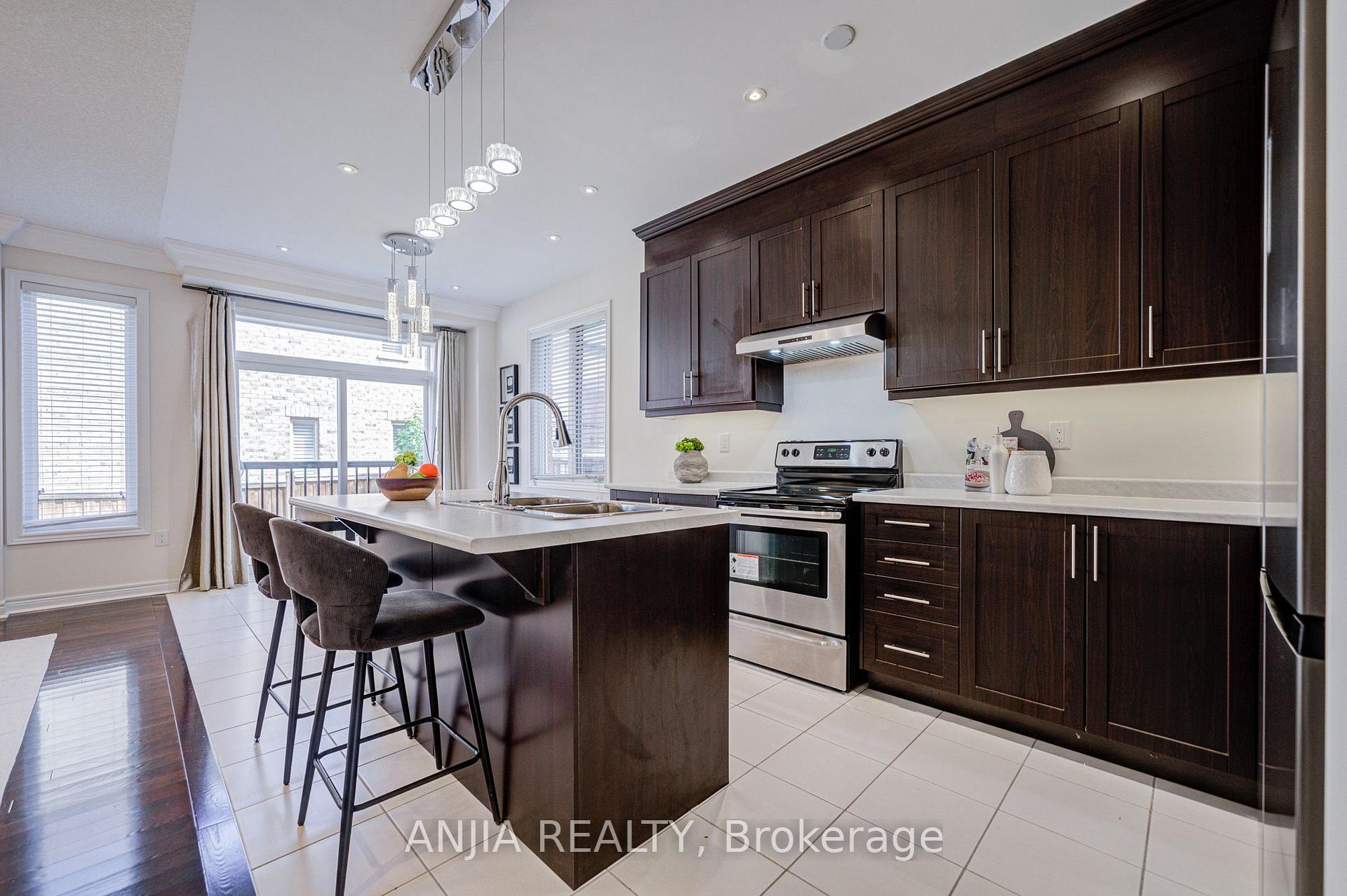 Photo 19 of 205 Harbord Street, Markham, Berczy — HOMEH