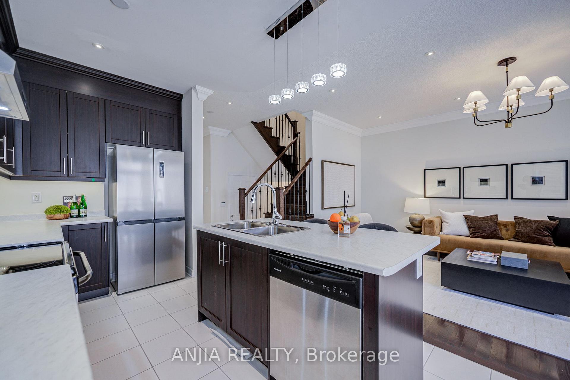 Photo 23 of 205 Harbord Street, Markham, Berczy — HOMEH