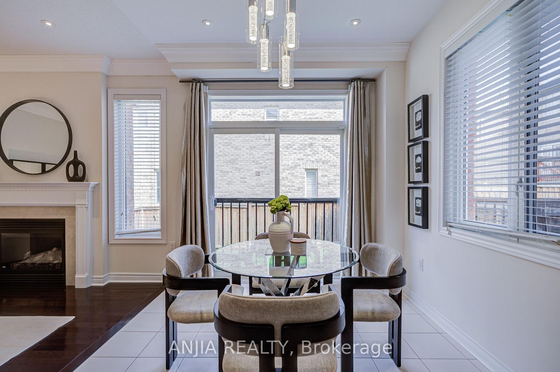 Photo 24 of 205 Harbord Street, Markham, Berczy — HOMEH