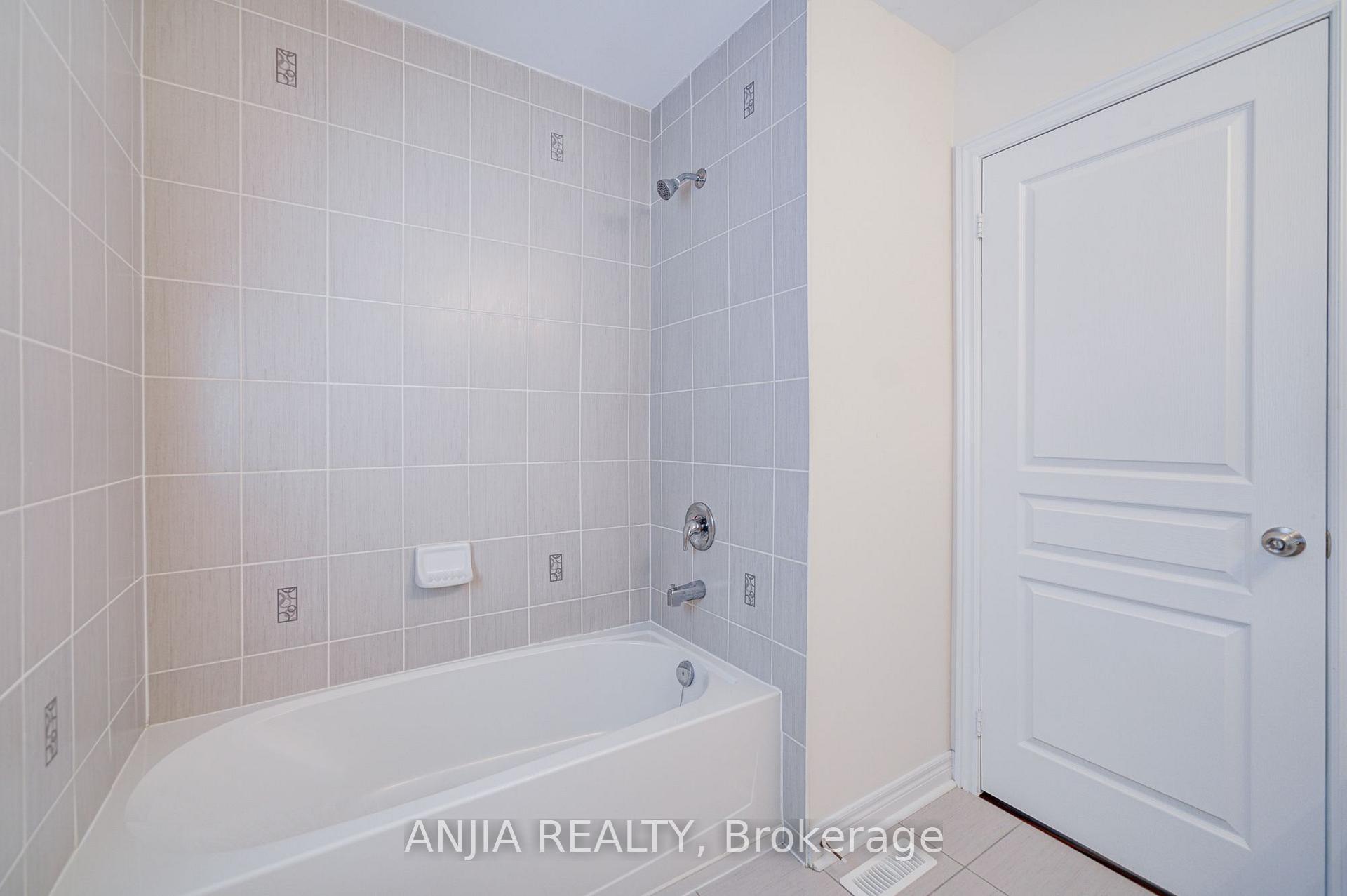 Photo 42 of 205 Harbord Street, Markham, Berczy — HOMEH