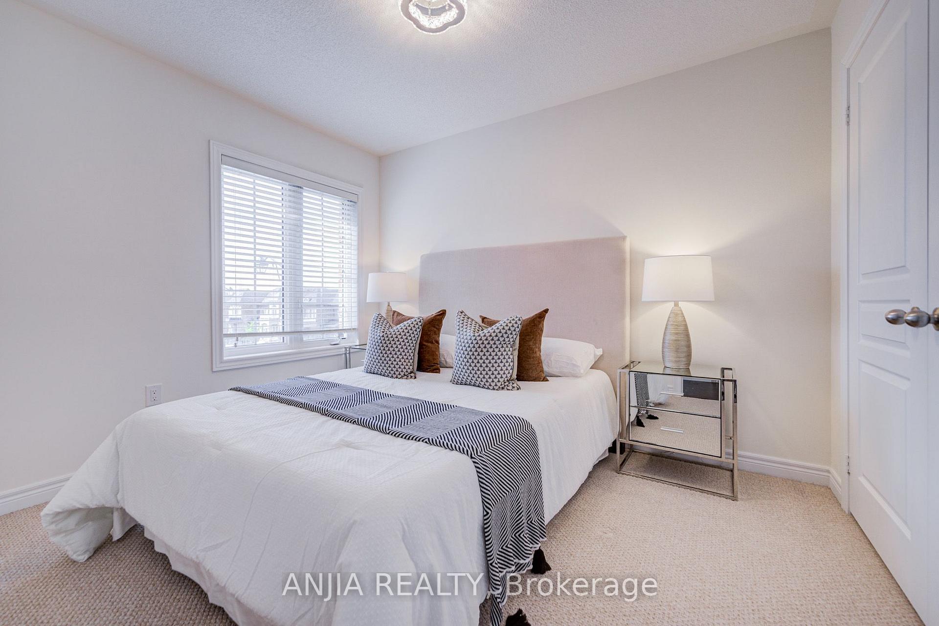 Photo 43 of 205 Harbord Street, Markham, Berczy — HOMEH