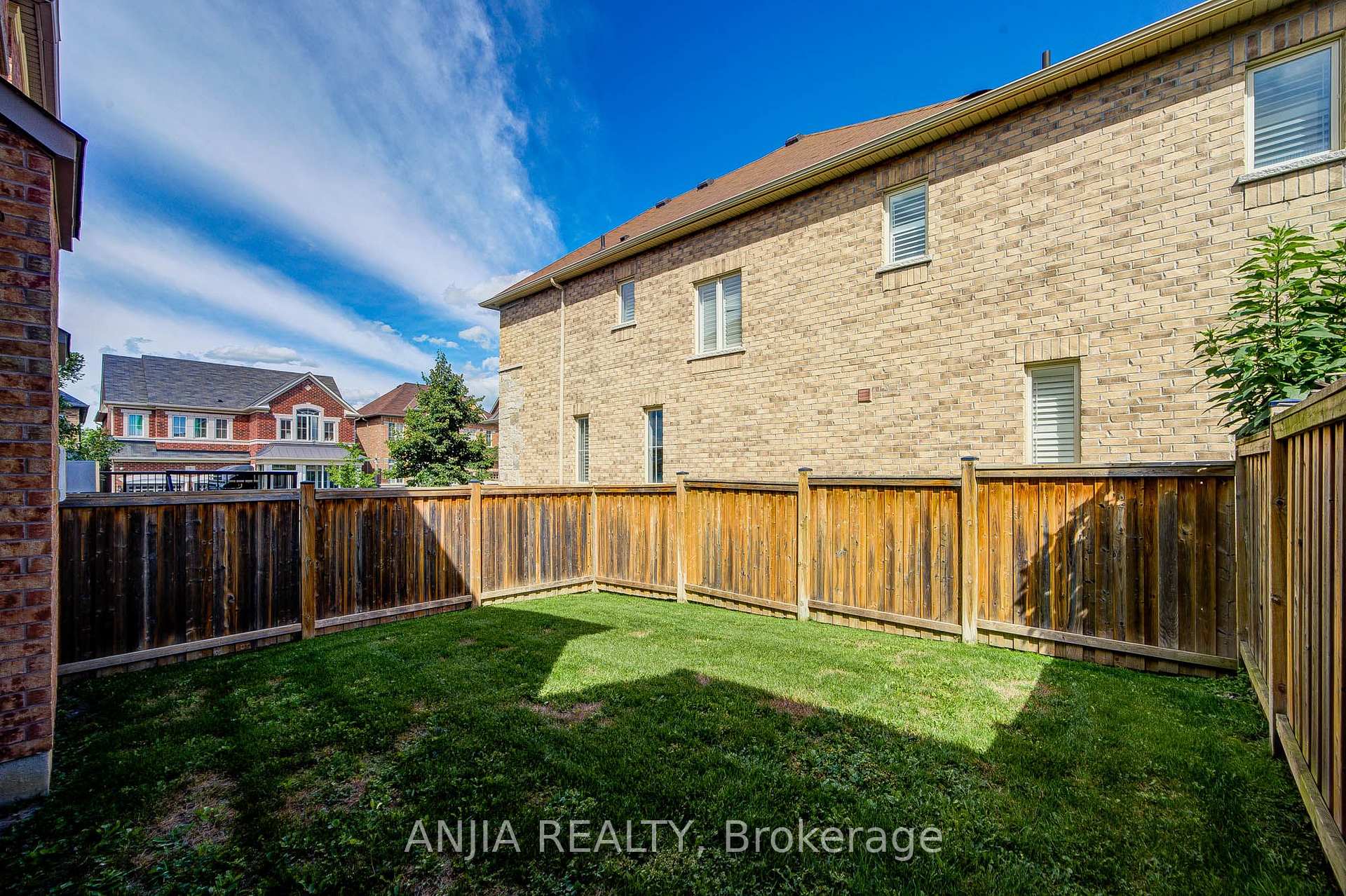 Photo 49 of 205 Harbord Street, Markham, Berczy — HOMEH