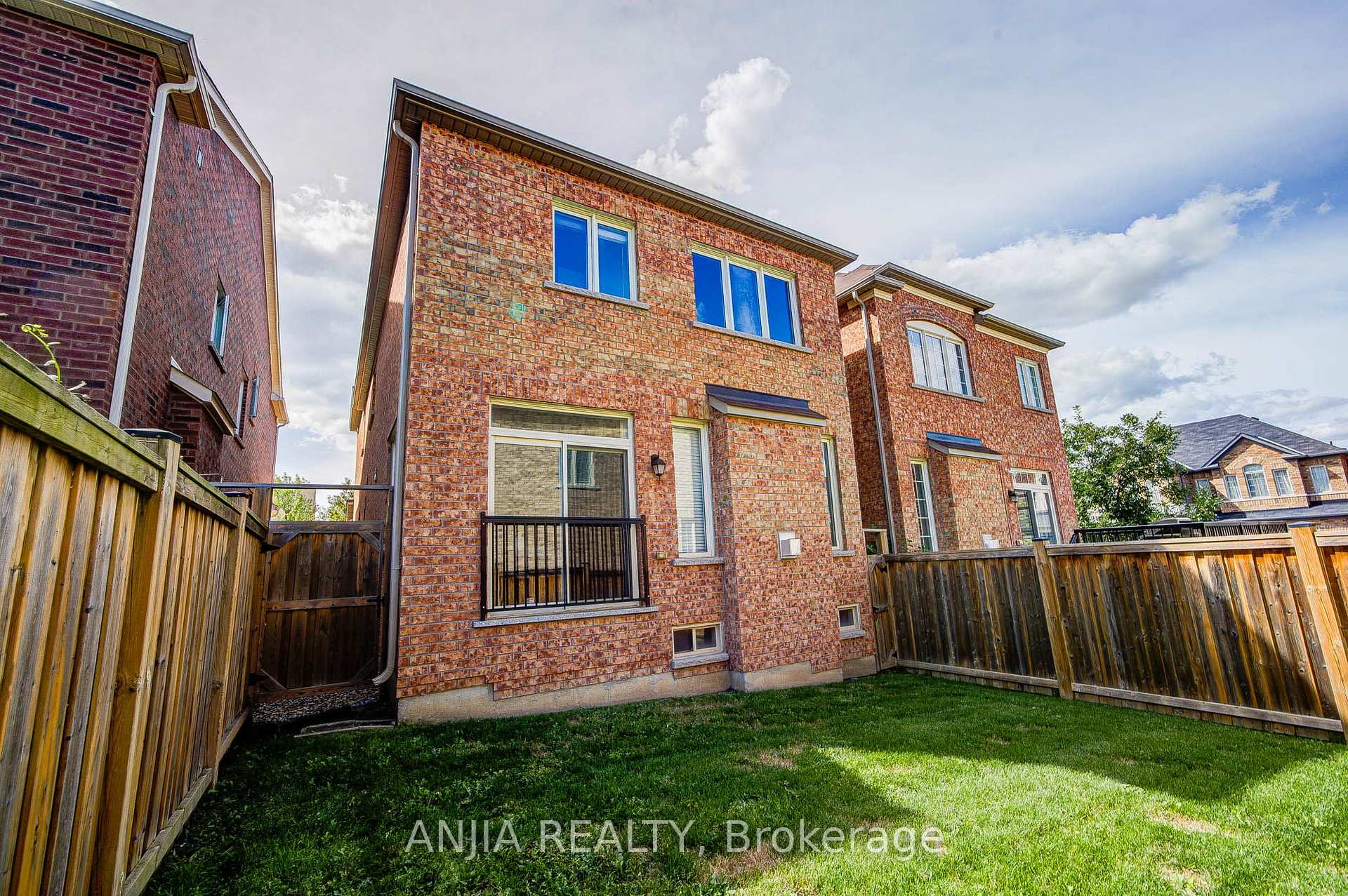 Photo 50 of 205 Harbord Street, Markham, Berczy — HOMEH
