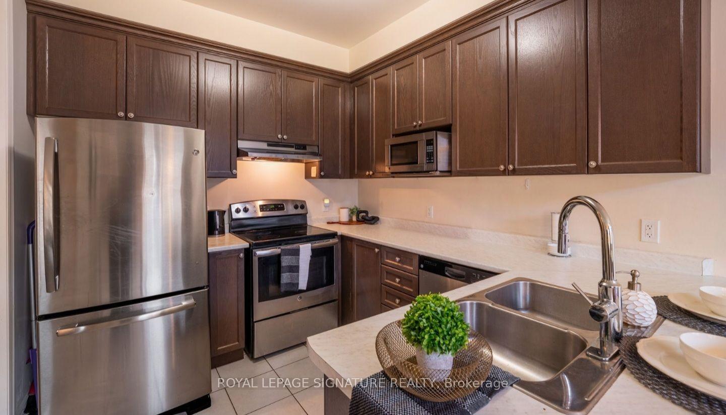 Photo 8 of Unit Room B, 9 White Ash Road, Thorold, Confederation Heights — HOMEH