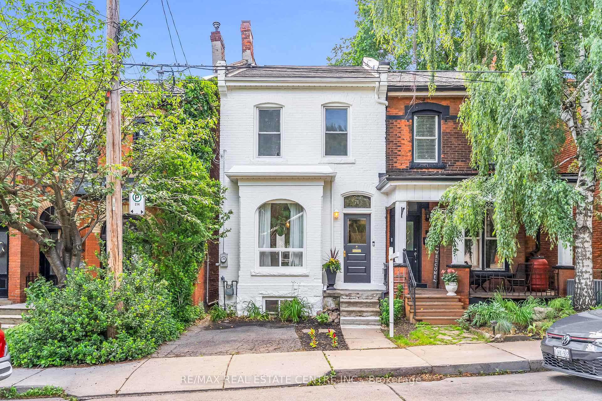 Photo of 76 Pearl Street N