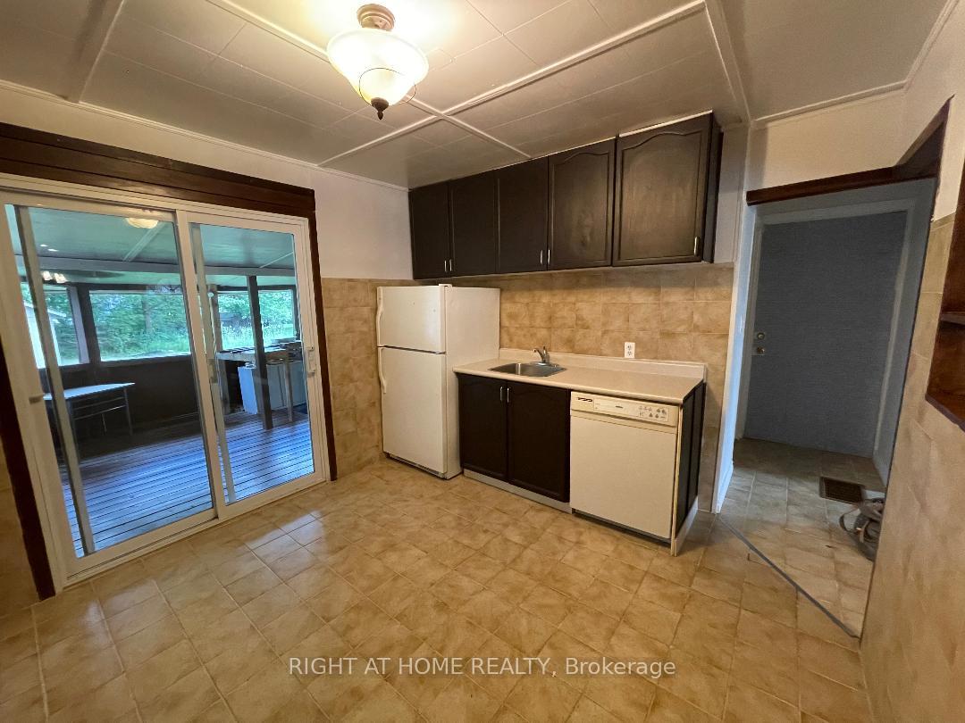 Photo 3 of Unit main floor 1br unit, 265 Shorecrest Road, Georgina, Keswick North — HOMEH