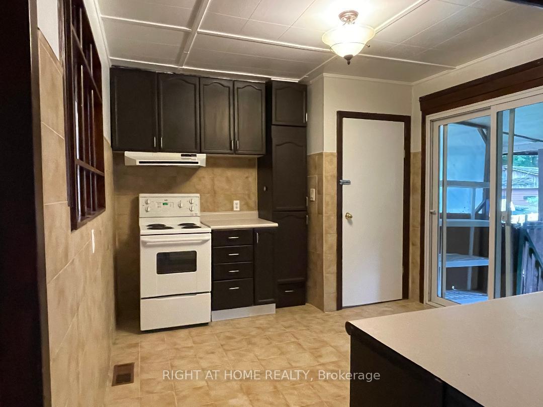 Photo 4 of Unit main floor 1br unit, 265 Shorecrest Road, Georgina, Keswick North — HOMEH