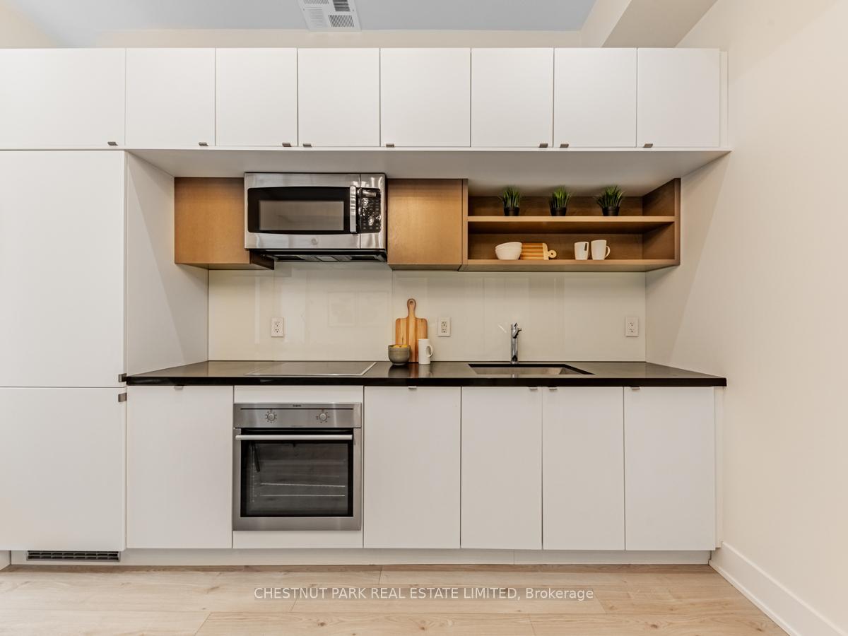 Photo 4 of Unit 420, 111 St Clair Avenue, Toronto, Yonge-St. Clair — HOMEH