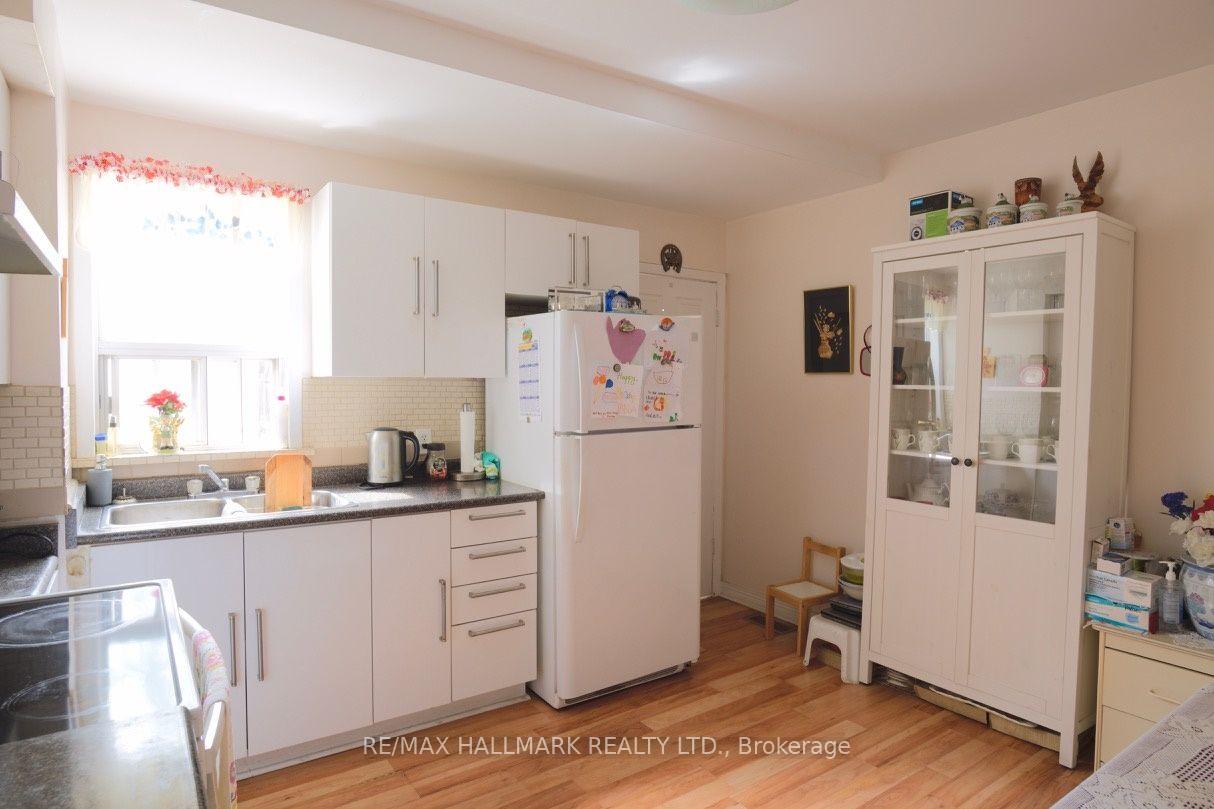 Photo 5 of 47 Dentonia Park Avenue, Toronto, Crescent Town — HOMEH