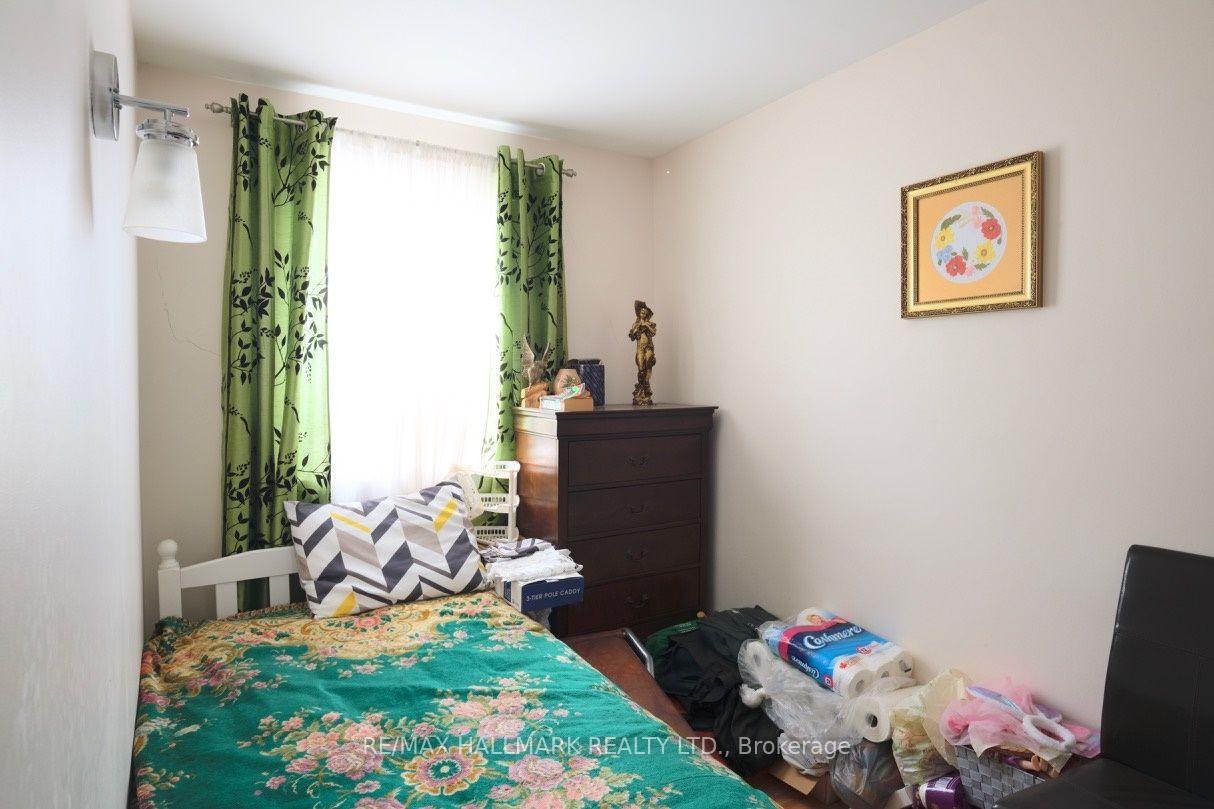 Photo 6 of 47 Dentonia Park Avenue, Toronto, Crescent Town — HOMEH