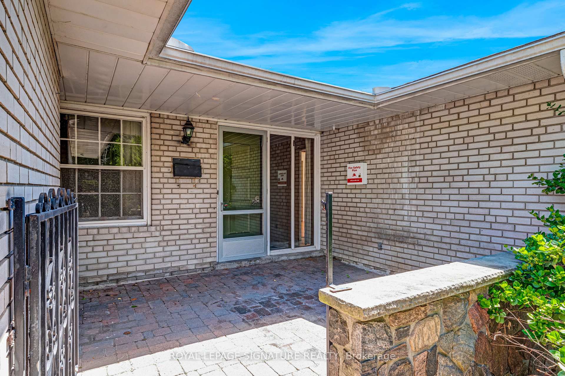 Photo 9 of 209 Burbank Drive, North York, Bayview Village — HOMEH