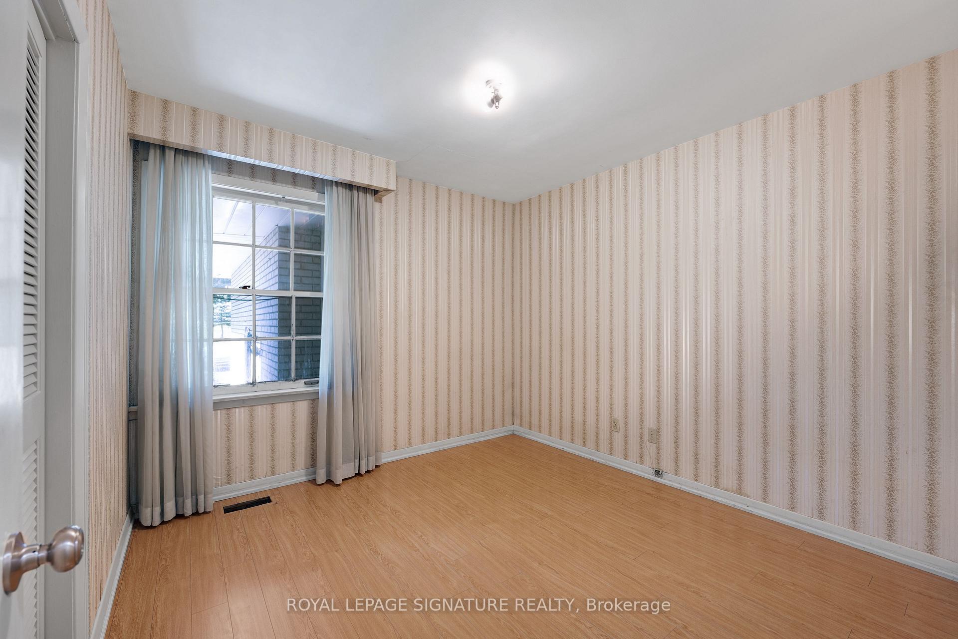 Photo 21 of 209 Burbank Drive, North York, Bayview Village — HOMEH