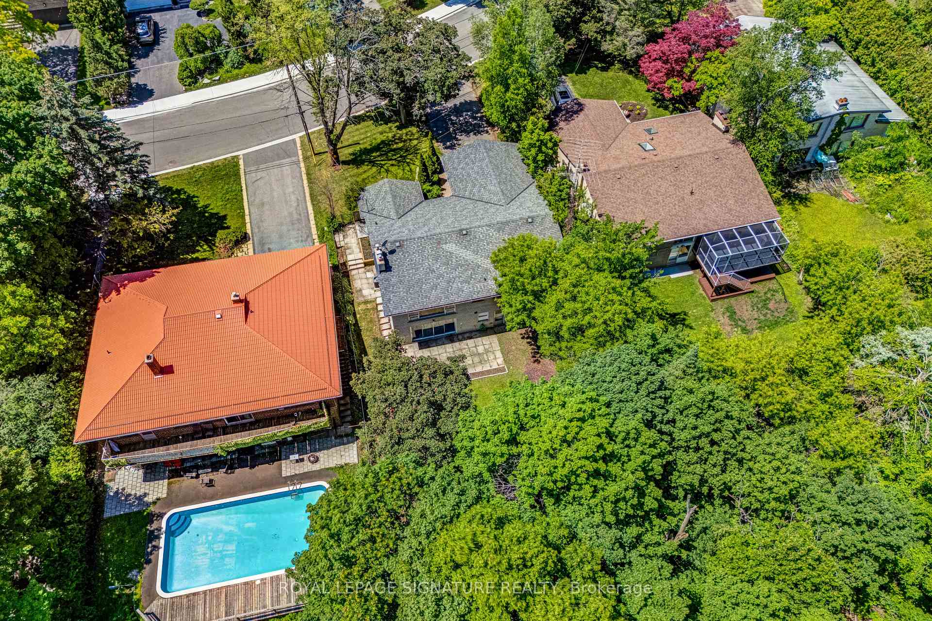 Photo 29 of 209 Burbank Drive, North York, Bayview Village — HOMEH
