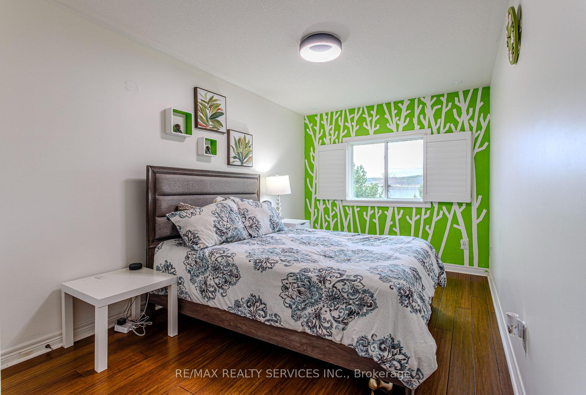Photo 22 of 49 Marina Point Crescent N, Hamilton, Stoney Creek — HOMEH