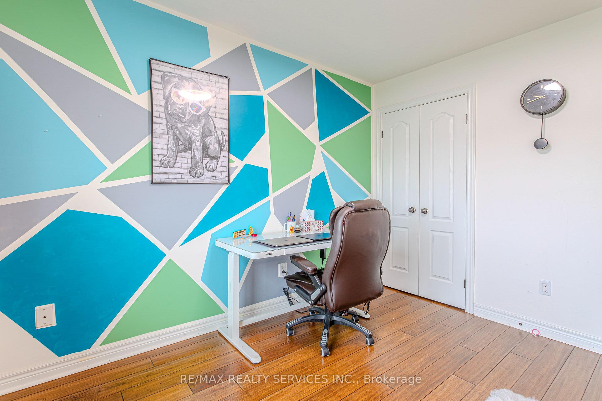 Photo 25 of 49 Marina Point Crescent N, Hamilton, Stoney Creek — HOMEH