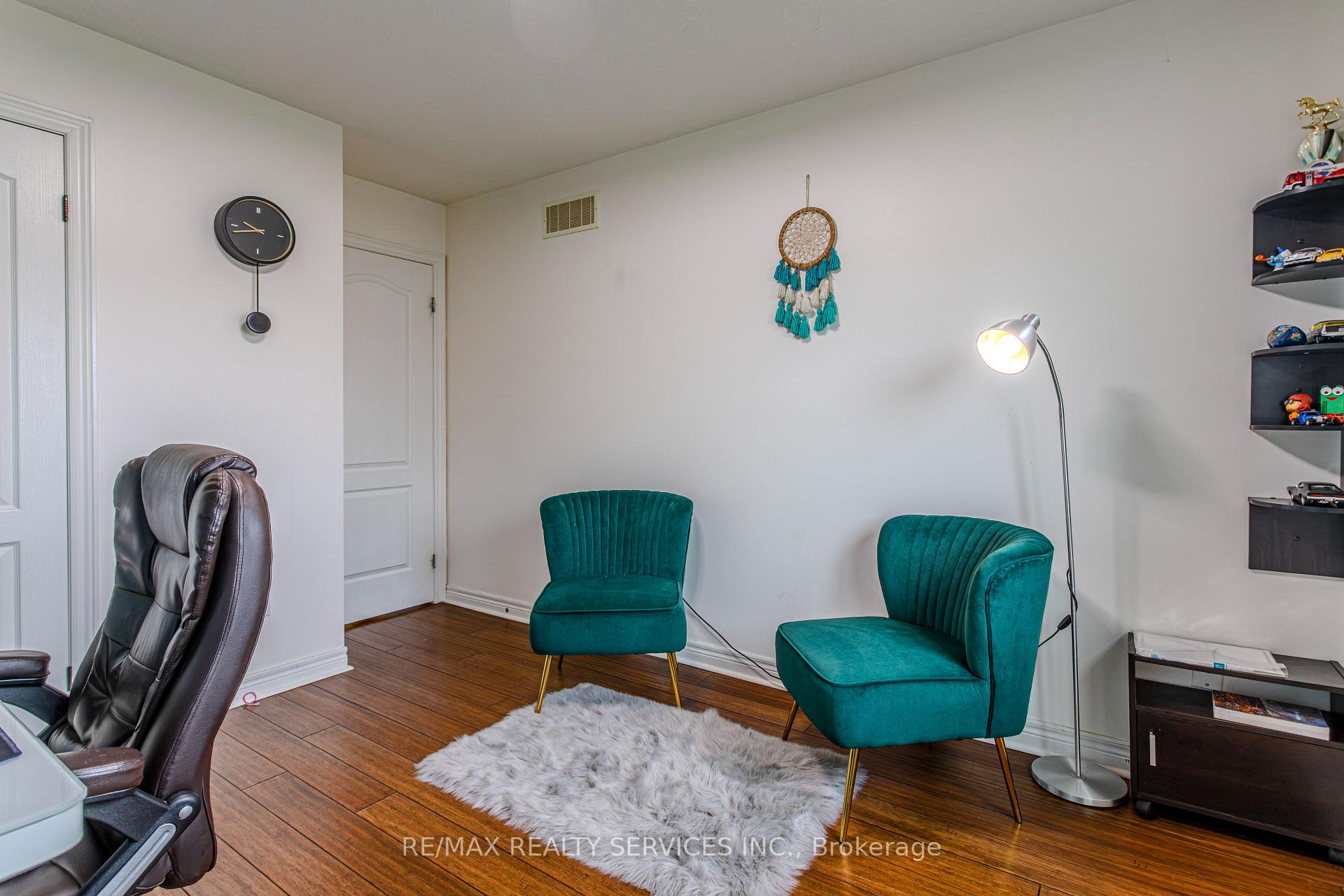 Photo 26 of 49 Marina Point Crescent N, Hamilton, Stoney Creek — HOMEH