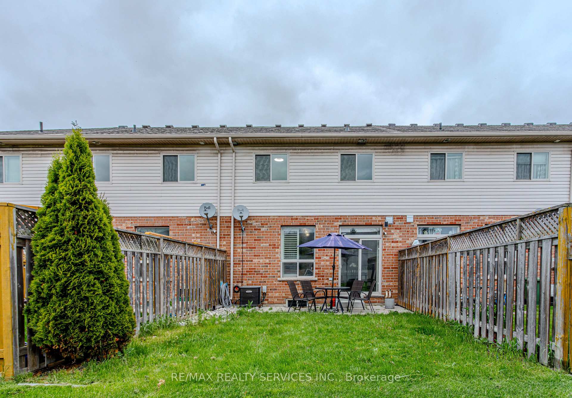 Photo 38 of 49 Marina Point Crescent N, Hamilton, Stoney Creek — HOMEH