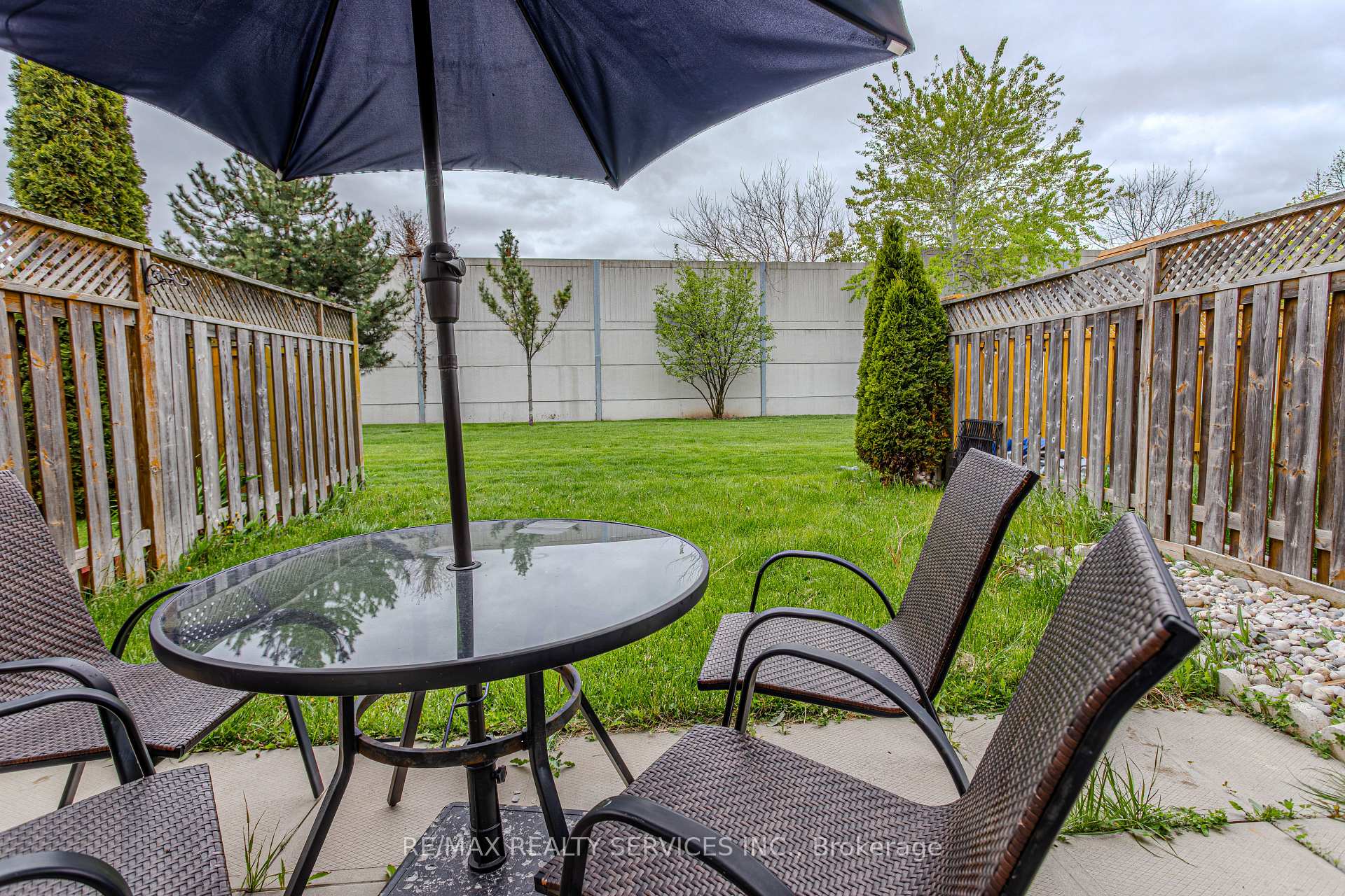 Photo 39 of 49 Marina Point Crescent N, Hamilton, Stoney Creek — HOMEH