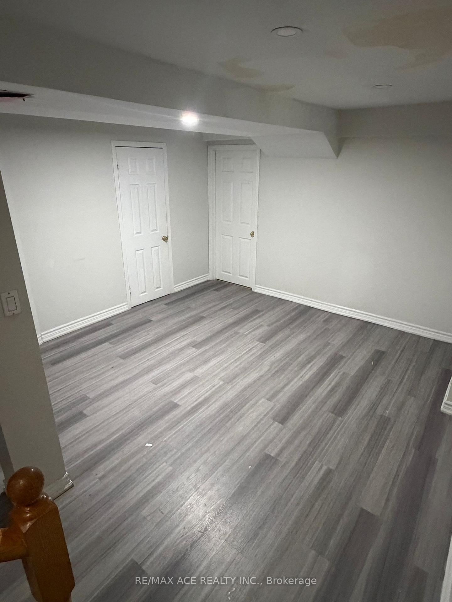 Photo 6 of Unit Bsmt, 106 Tara Crescent, Markham, Cedarwood — HOMEH