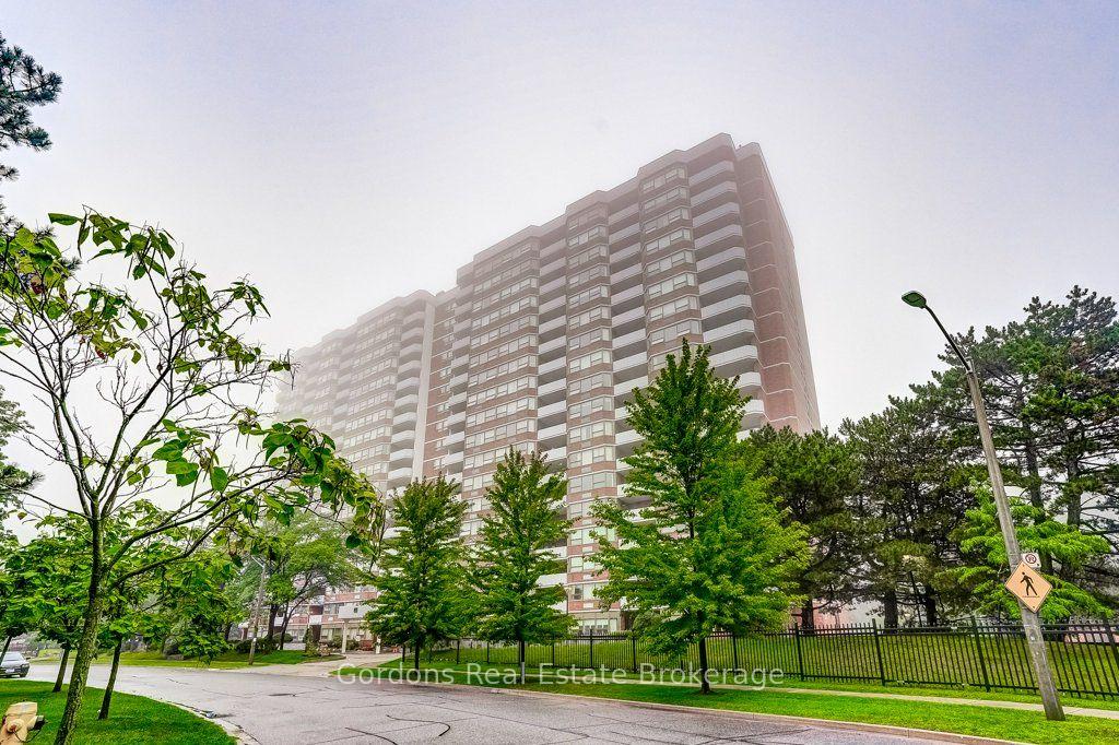 Photo 2 of Unit 1514, 121 Ling Road, Scarborough, West Hill — HOMEH