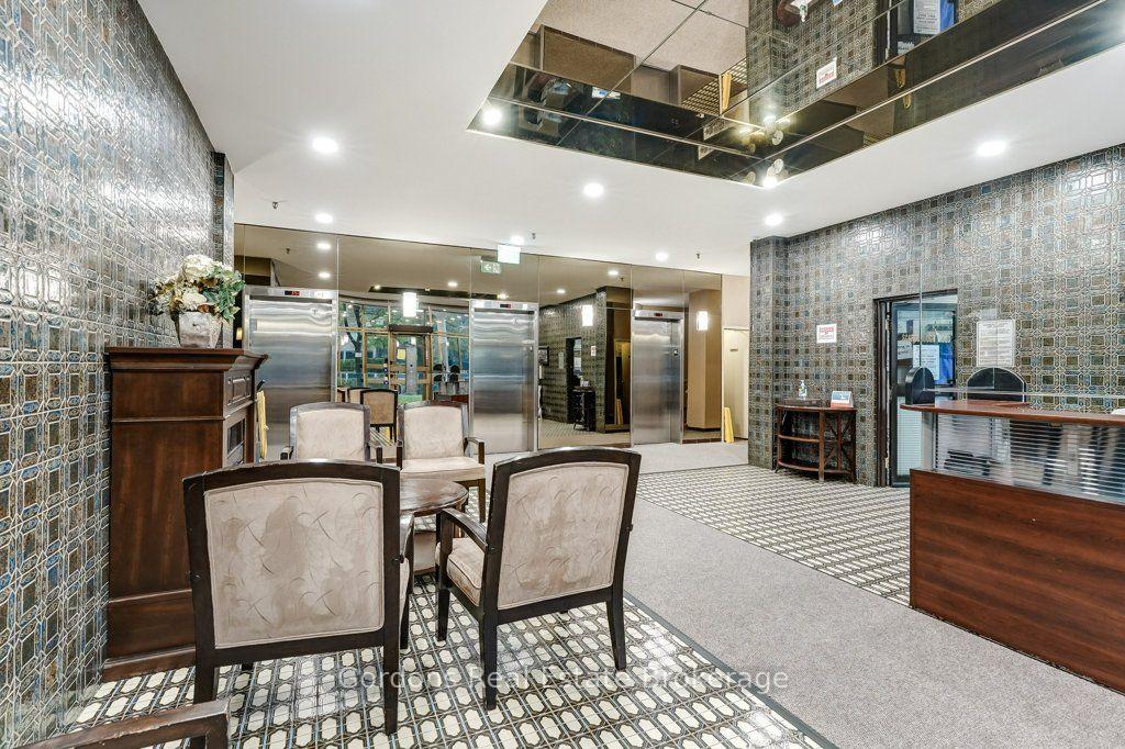 Photo 6 of Unit 1514, 121 Ling Road, Scarborough, West Hill — HOMEH