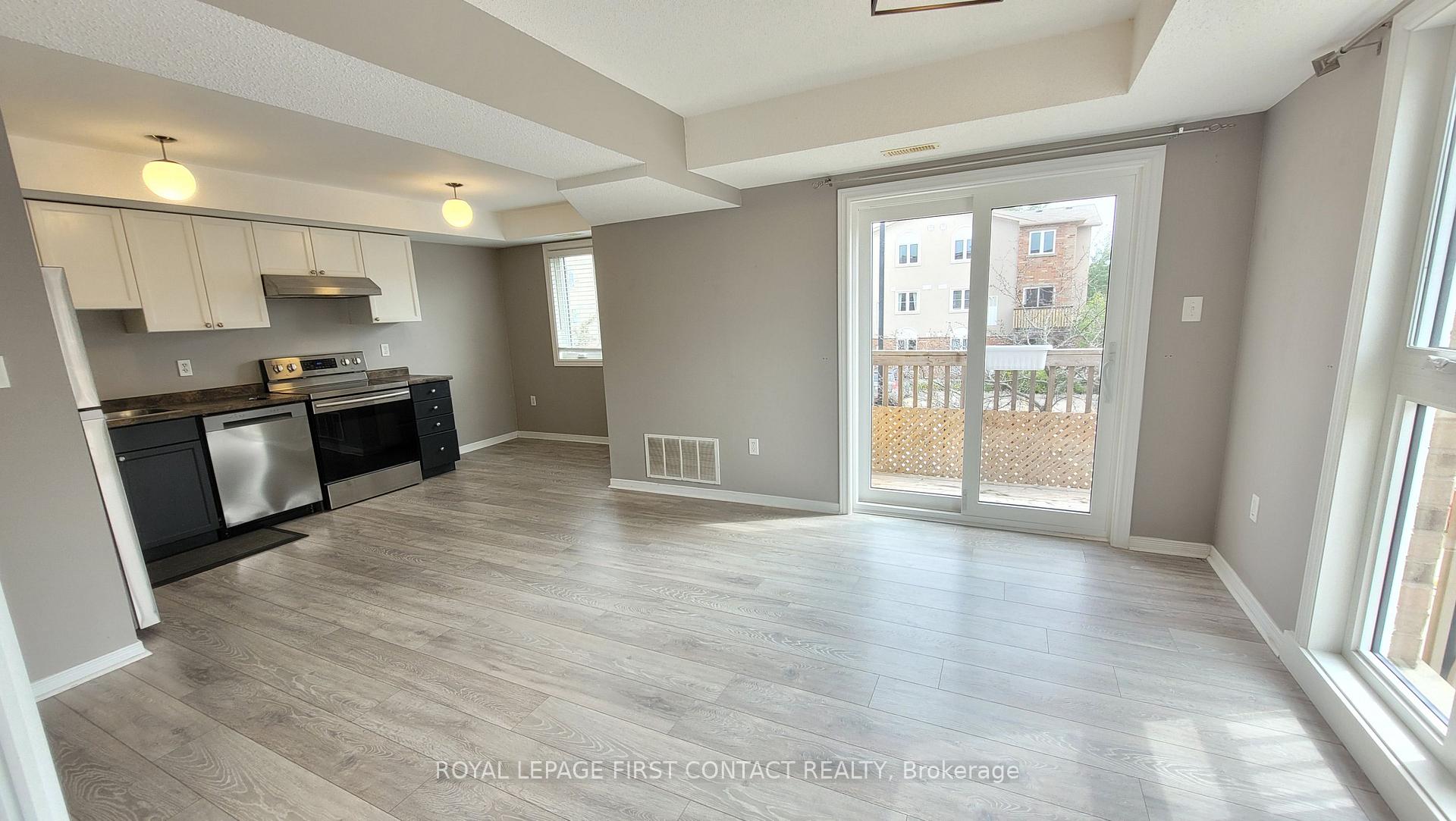 Photo 4 of Unit 6, 17 Cheltenham Road, Barrie, Georgian Drive — HOMEH