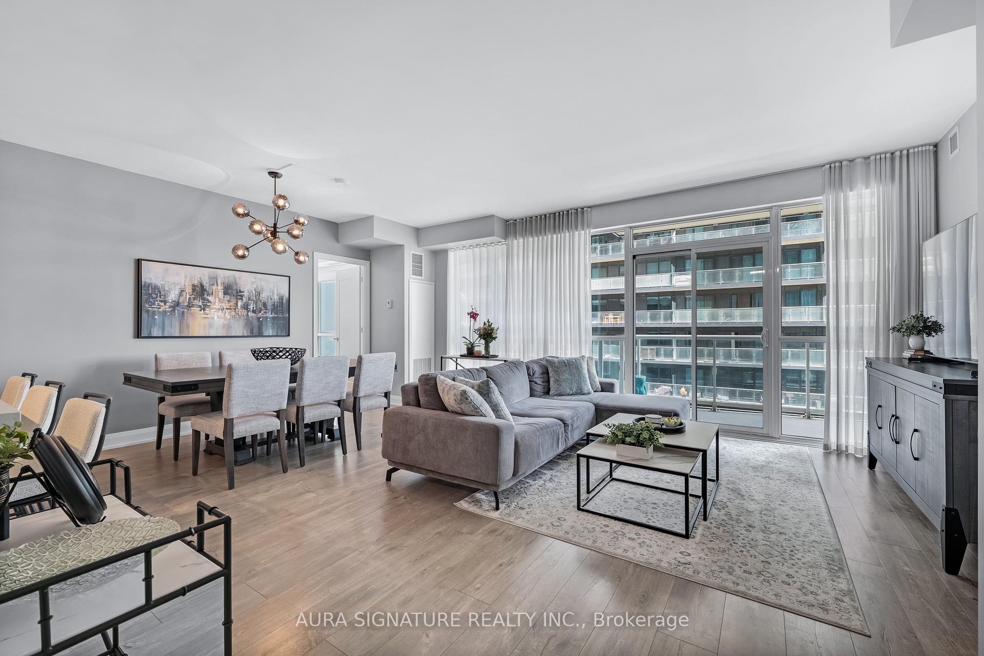 Photo 4 of Unit 901, 110 Marine Parade Drive, Etobicoke, Mimico — HOMEH