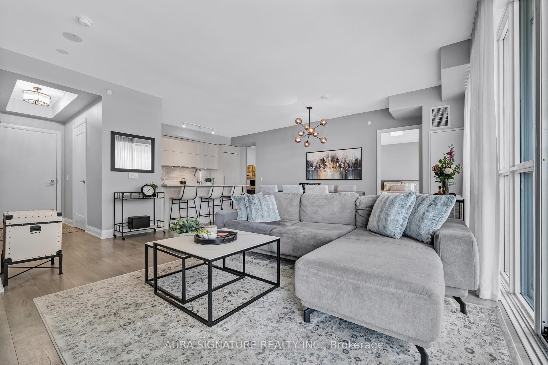 Photo 9 of Unit 901, 110 Marine Parade Drive, Etobicoke, Mimico — HOMEH