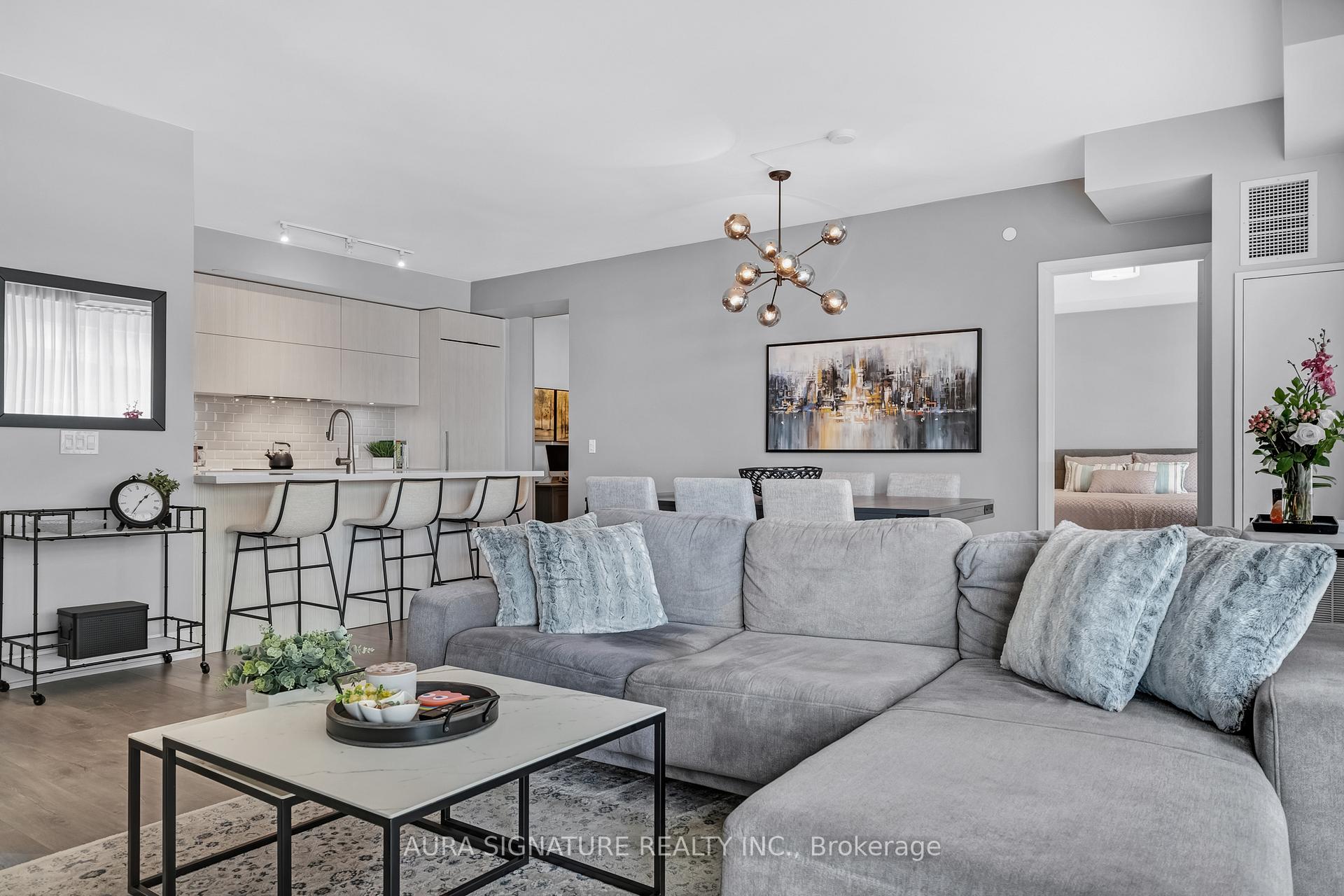 Photo 10 of Unit 901, 110 Marine Parade Drive, Etobicoke, Mimico — HOMEH