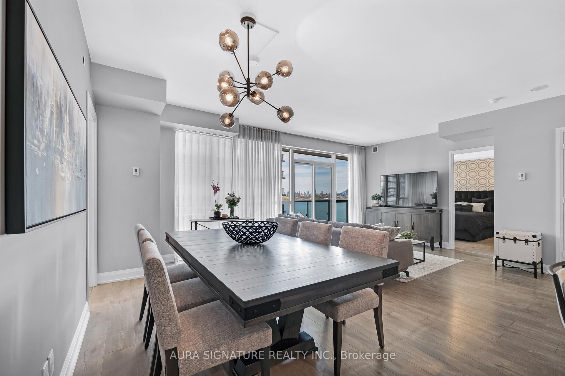 Photo 12 of Unit 901, 110 Marine Parade Drive, Etobicoke, Mimico — HOMEH