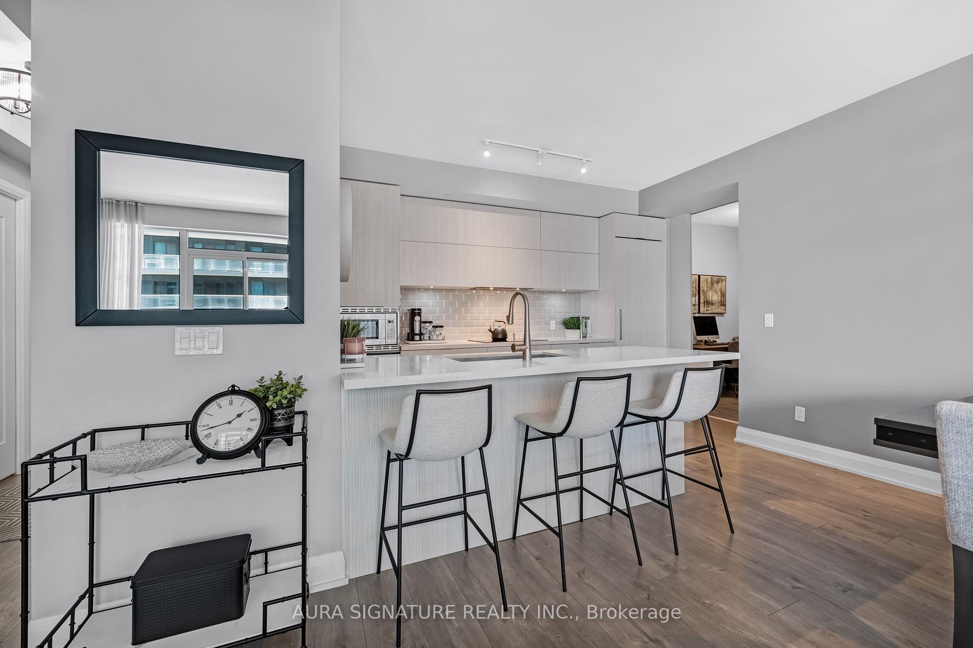 Photo 15 of Unit 901, 110 Marine Parade Drive, Etobicoke, Mimico — HOMEH