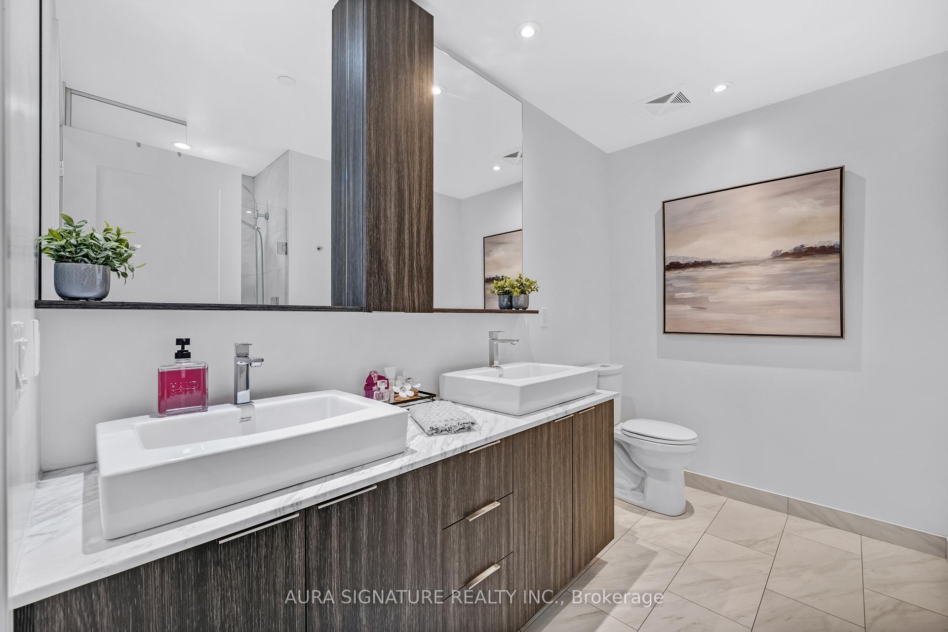 Photo 26 of Unit 901, 110 Marine Parade Drive, Etobicoke, Mimico — HOMEH