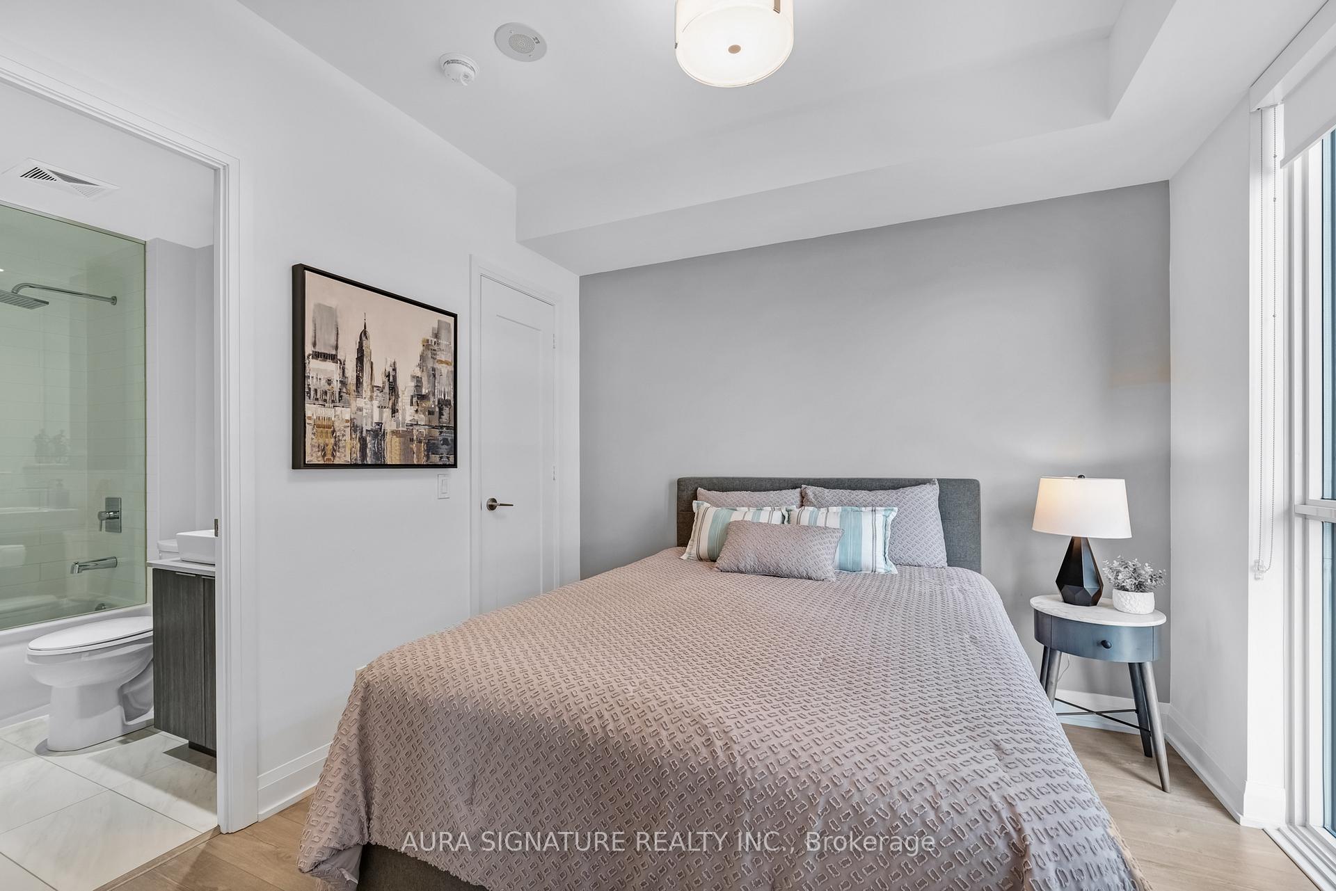 Photo 30 of Unit 901, 110 Marine Parade Drive, Etobicoke, Mimico — HOMEH