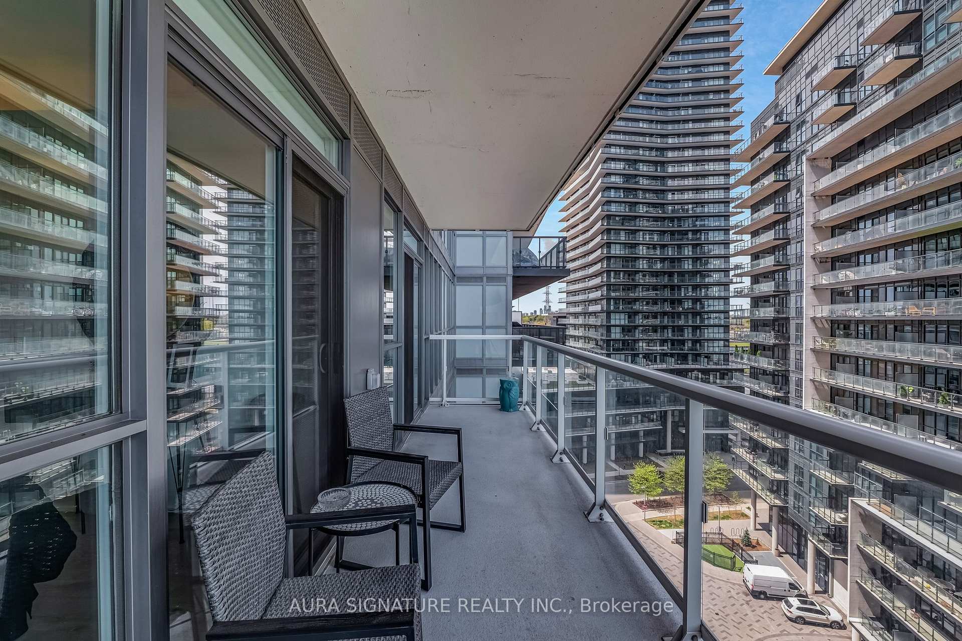 Photo 39 of Unit 901, 110 Marine Parade Drive, Etobicoke, Mimico — HOMEH