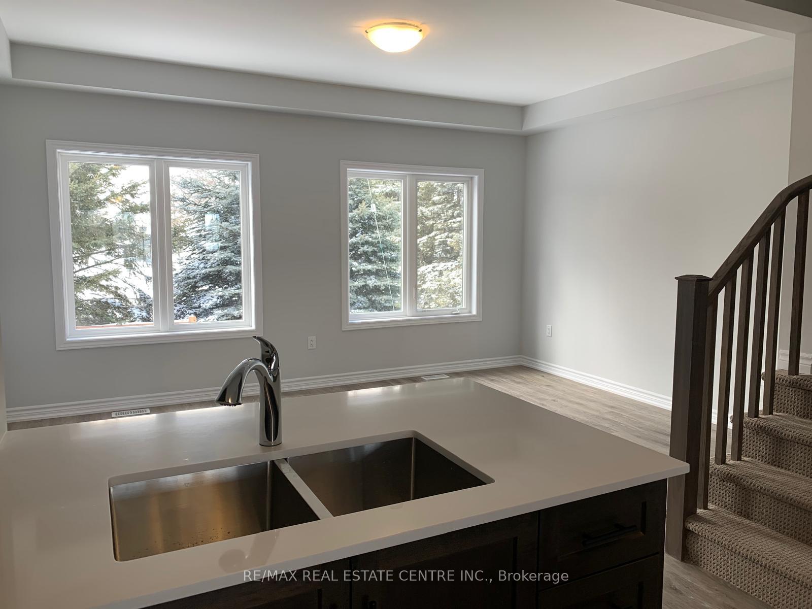 Photo 4 of Unit 35, 124 Compass Trail, Cambridge, Preston Heights — HOMEH