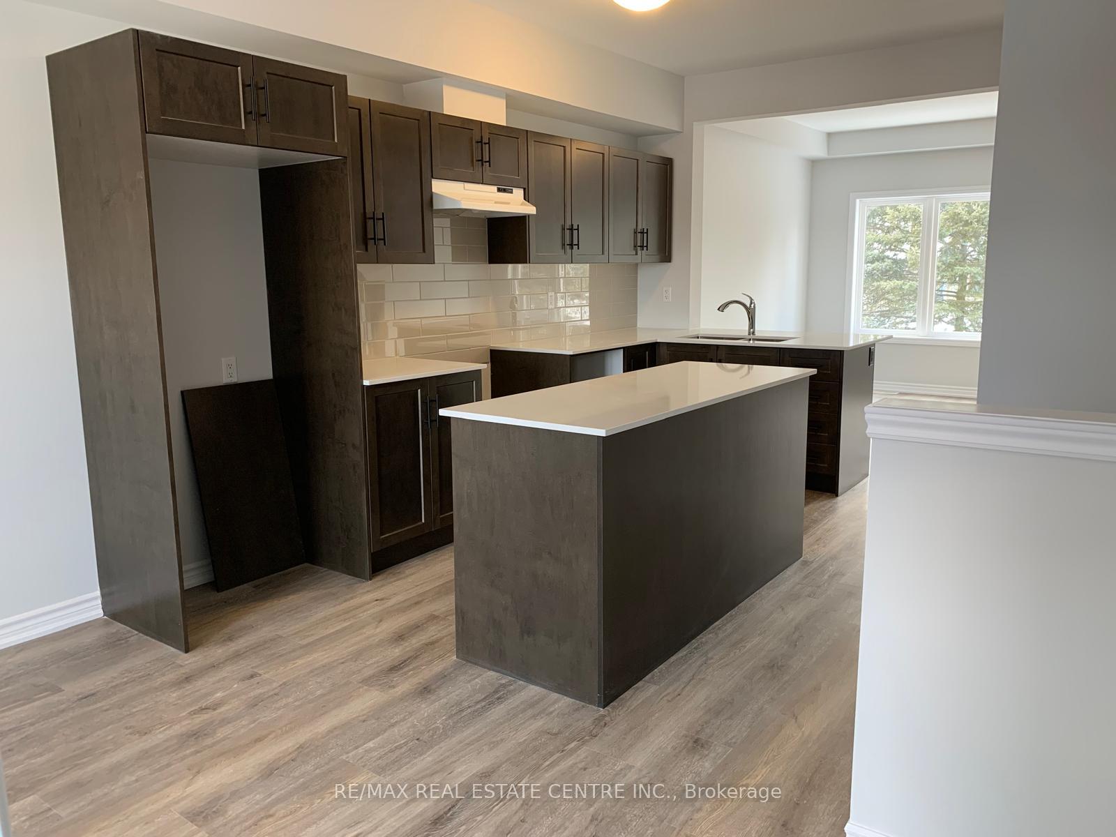Photo 5 of Unit 35, 124 Compass Trail, Cambridge, Preston Heights — HOMEH