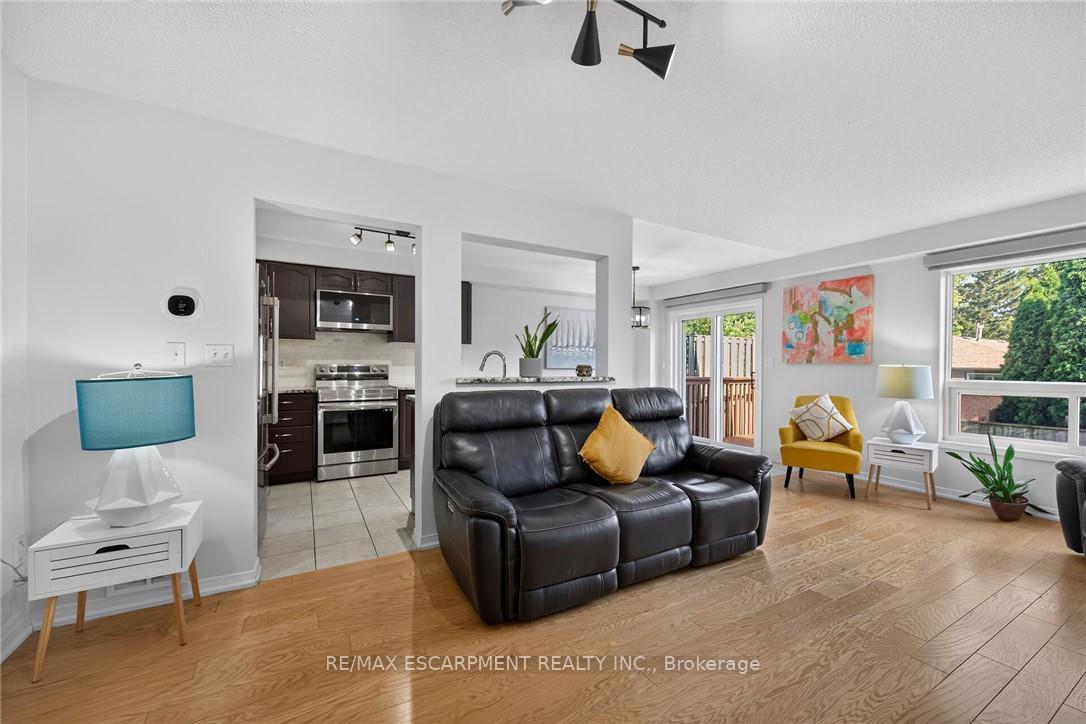 Photo 5 of Unit 30, 485 Green Road, Hamilton, Stoney Creek — HOMEH