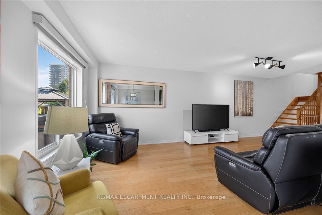 Photo 9 of Unit 30, 485 Green Road, Hamilton, Stoney Creek — HOMEH