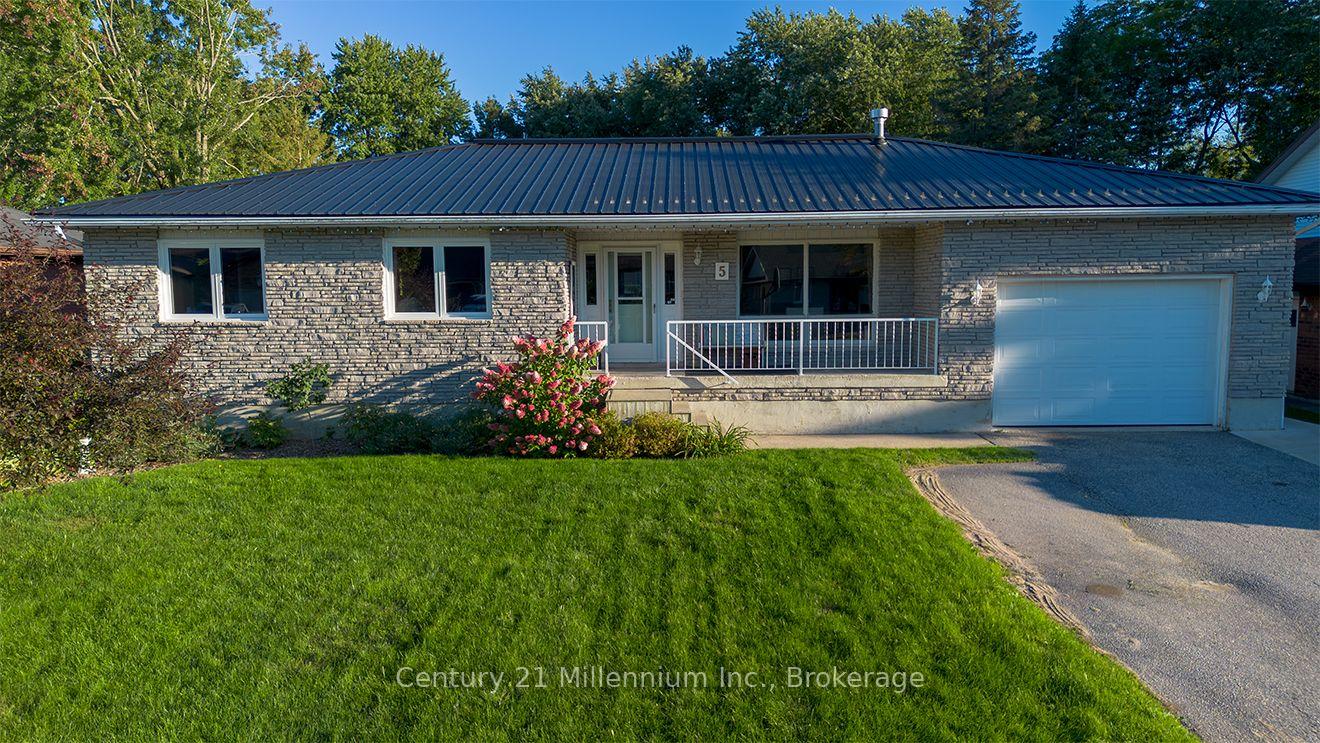 Photo 1 of 5 Mckean Boulevard, Clearview, Nottawa — HOMEH