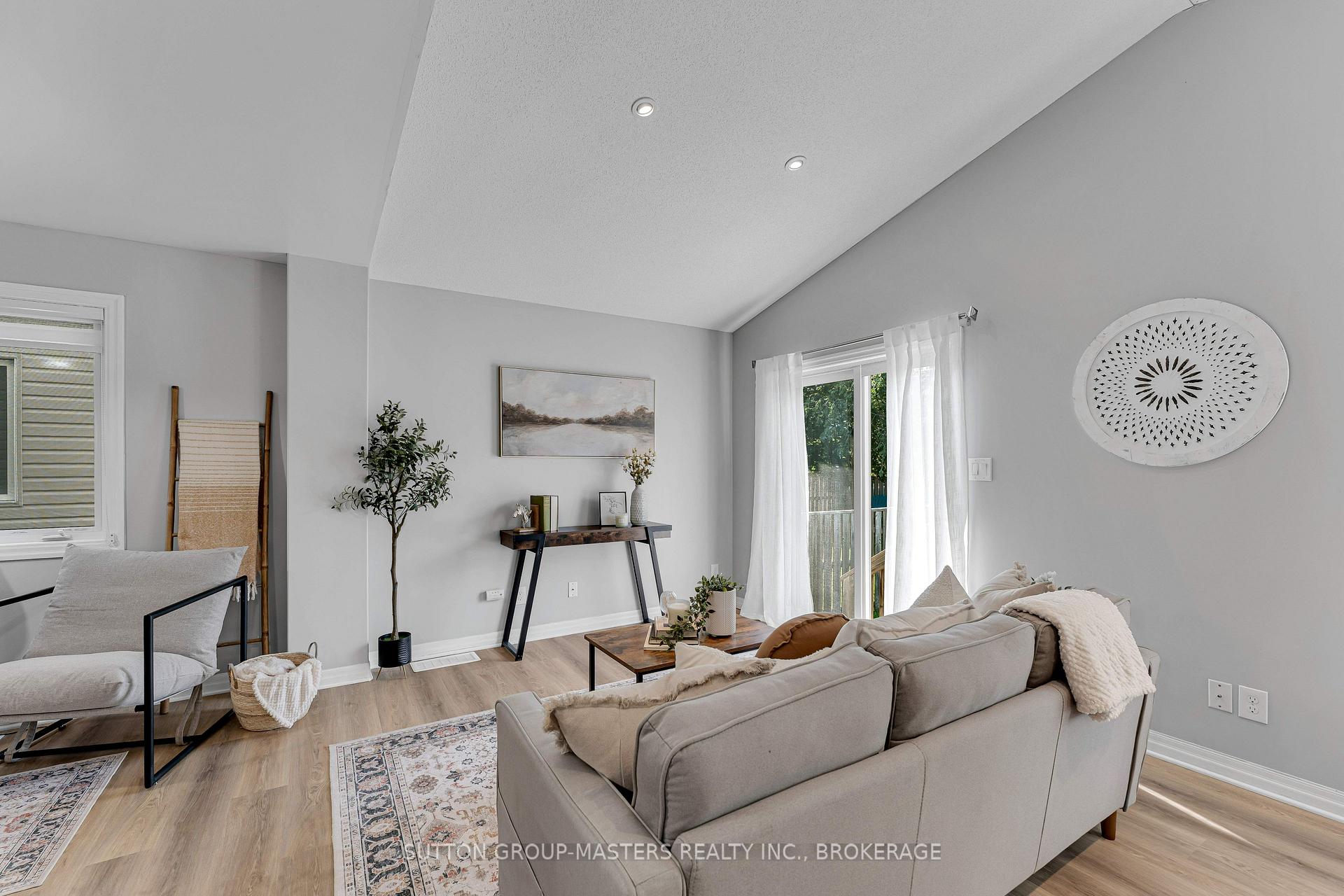 Photo 10 of 1209 Carfa Crescent, Kingston, City Northwest — HOMEH