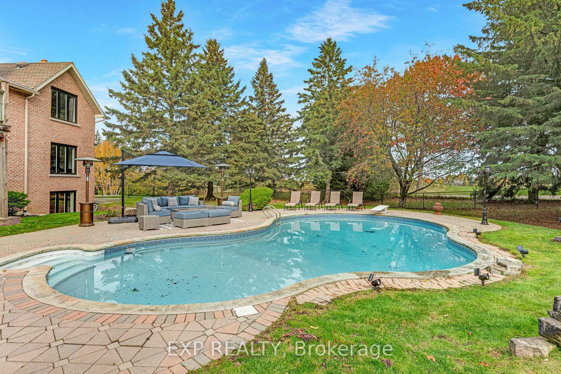 Photo 3 of 15 Jarvis Avenue, Aurora, Aurora Estates — HOMEH