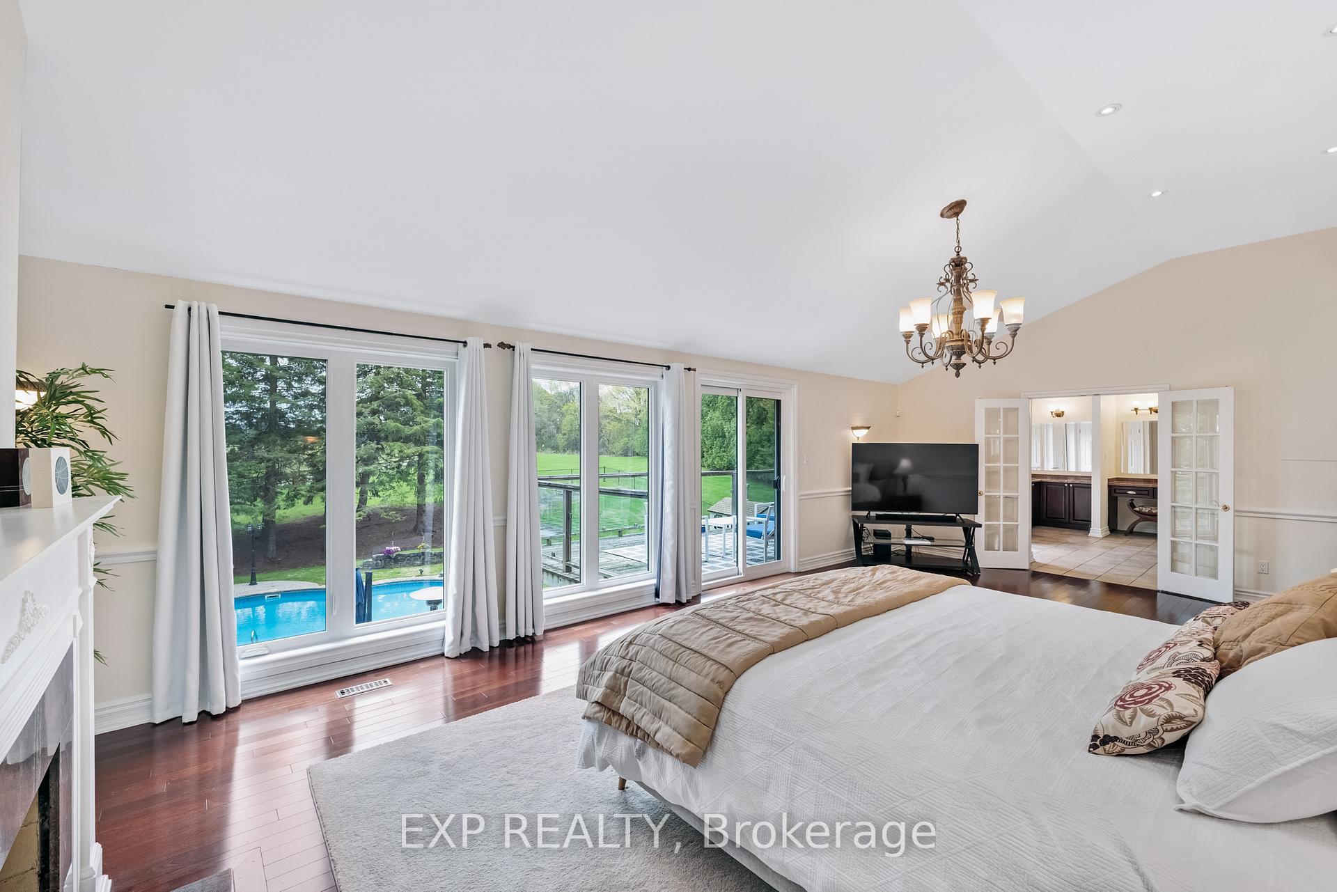 Photo 12 of 15 Jarvis Avenue, Aurora, Aurora Estates — HOMEH